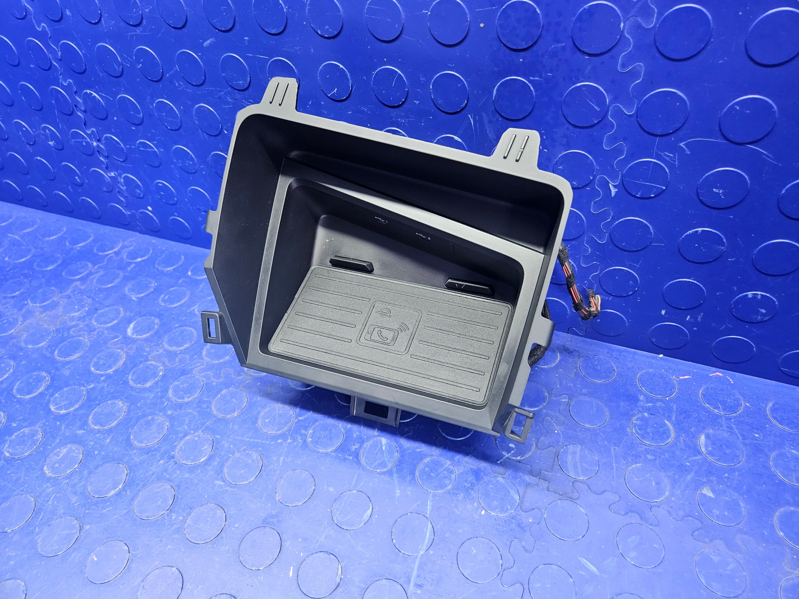 Chargeur Induction Audi Q3 2020 OEM 4N0035502B image 3