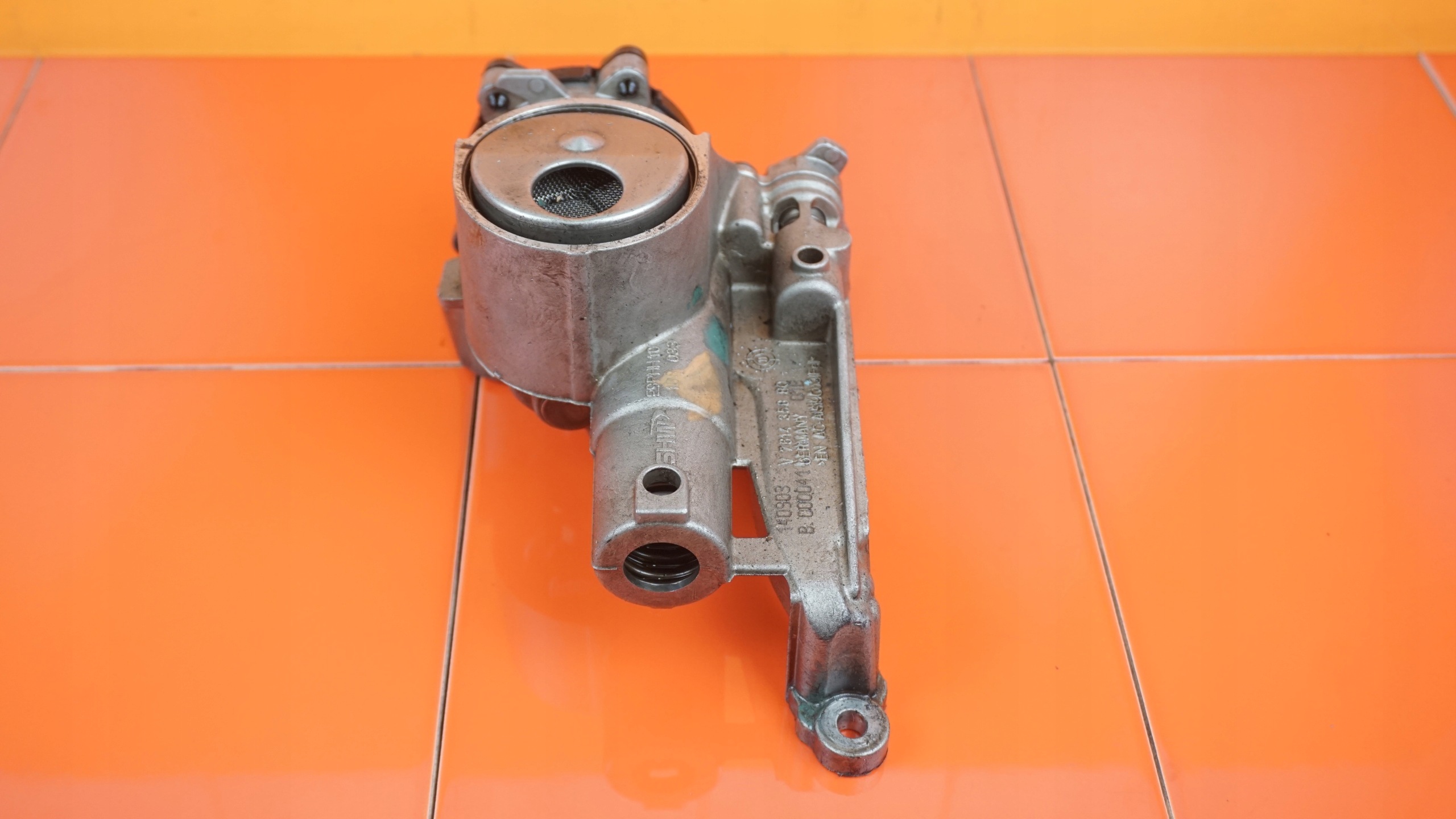 Peugeot Oljepump V761435880 för 308 Mini 1.6 VTi image 3
