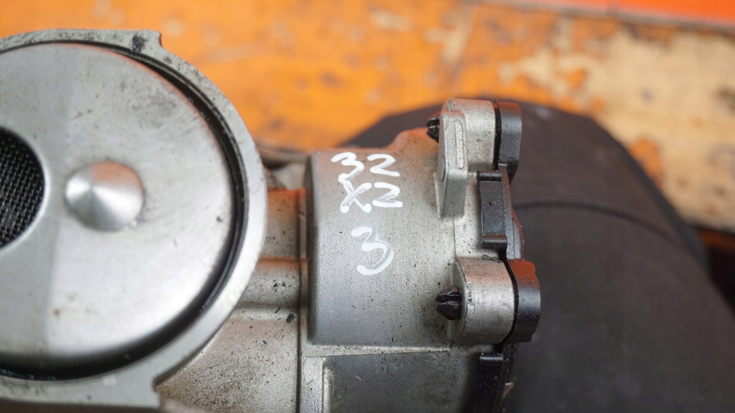 Peugeot Oljepump V761435880 för 308 Mini 1.6 VTi image 8