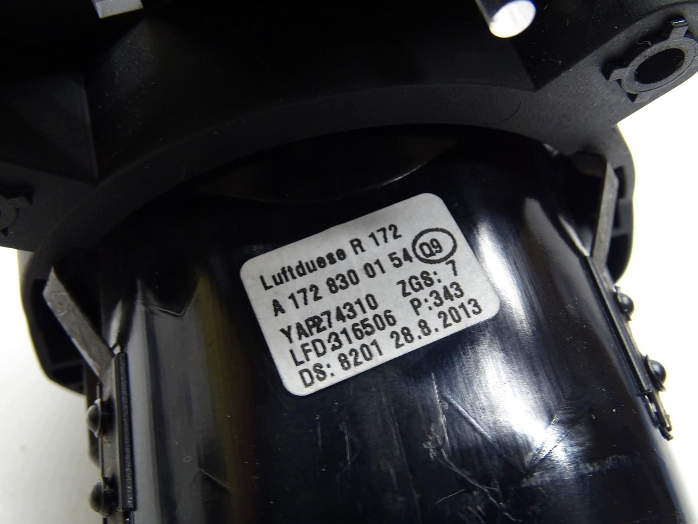 Mercedes middenluchtrooster OEM A1726801289 image 10