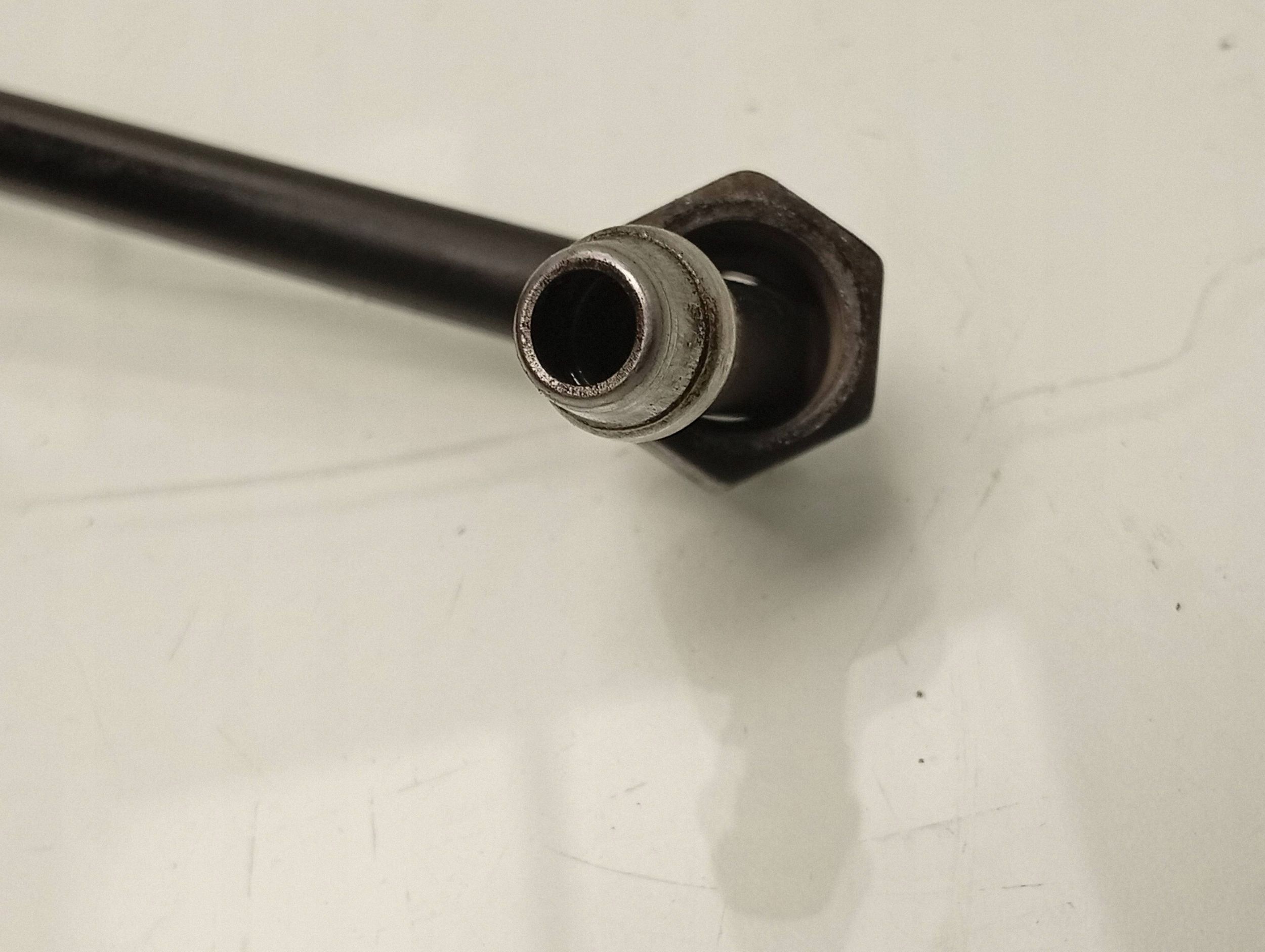 VW Turbo Smörjningsrör OEM 07Z145771F - Begagnad image 3