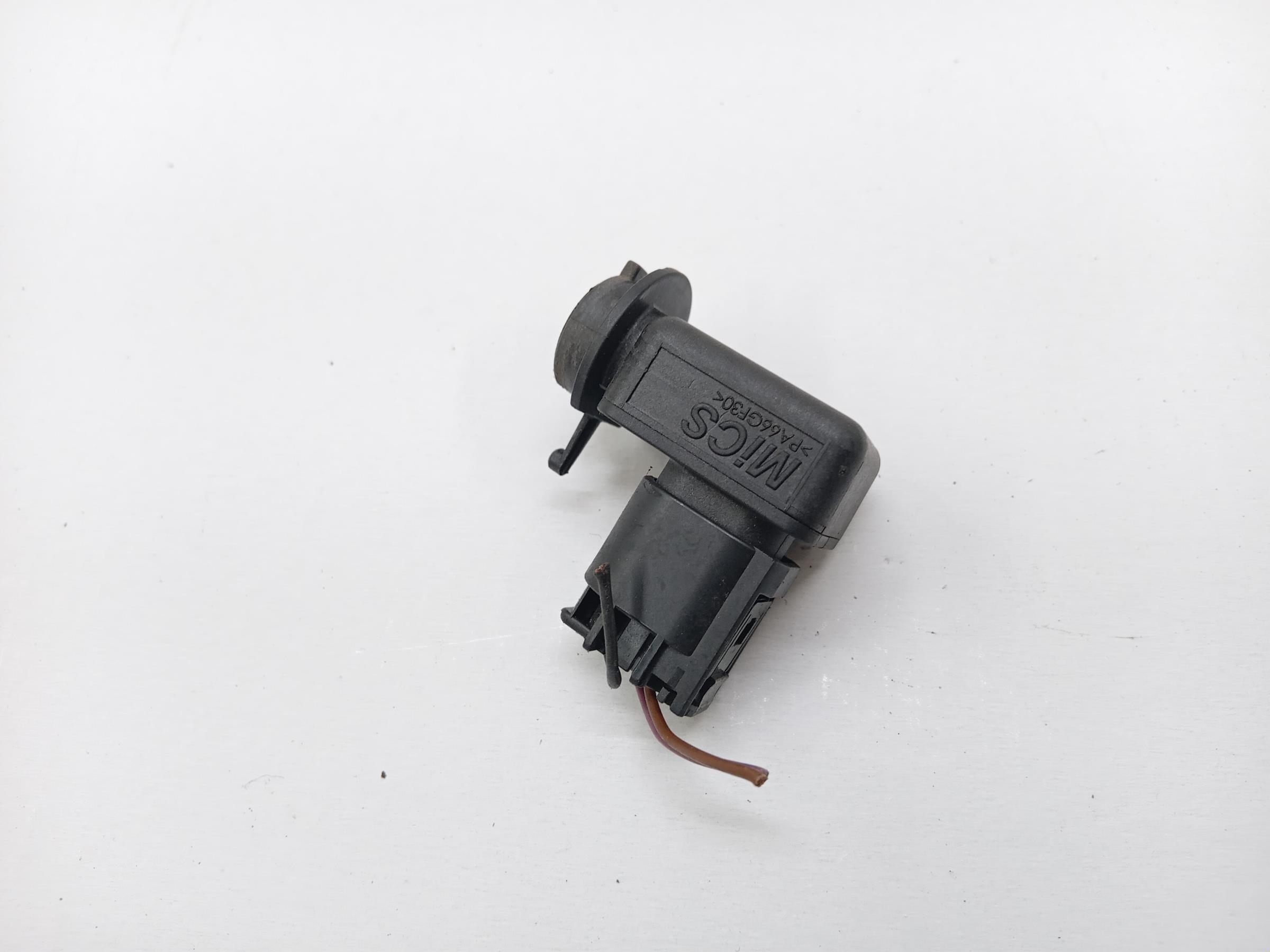 Sisälämpötila-anturi OEM 30780150 Volvo V50:lle