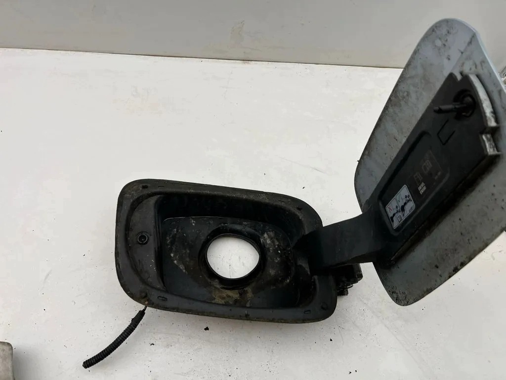 Kraftstoffklappenmotor OEM 621781 für Opel Insignia A Estate image 3