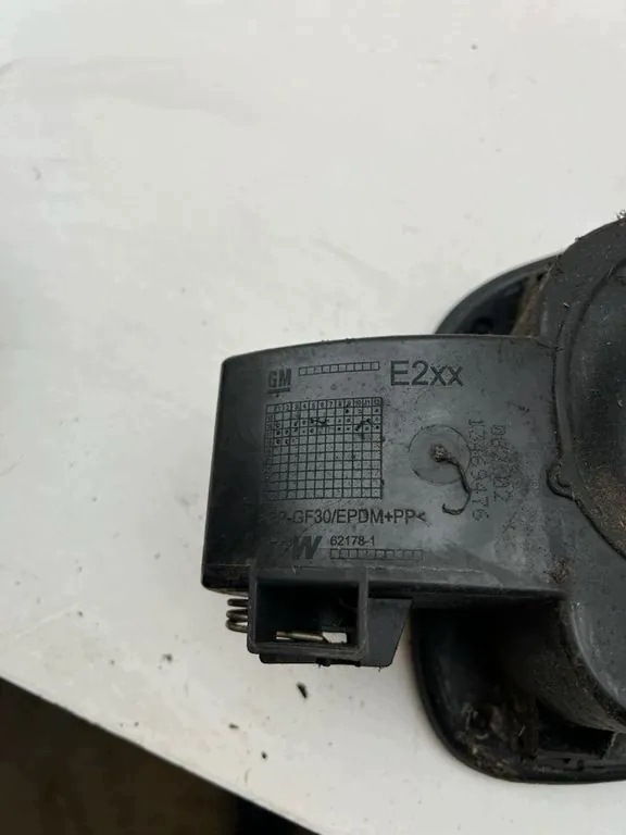 Kraftstoffklappenmotor OEM 621781 für Opel Insignia A Estate image 4