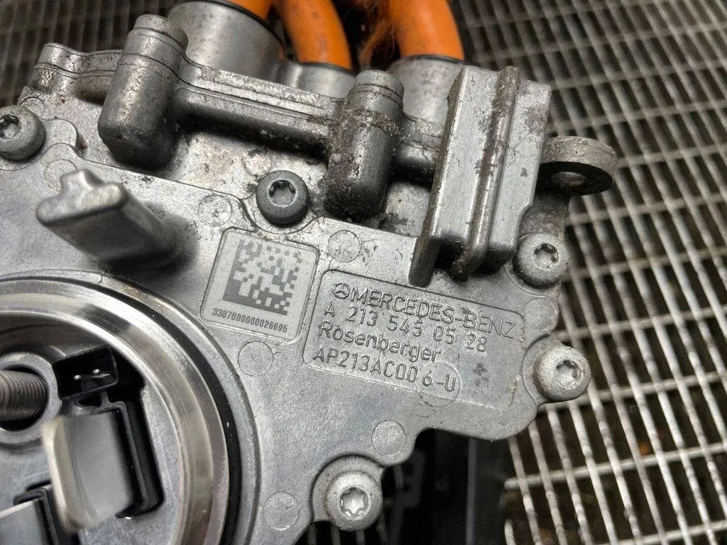 Mercedes-Benz akkukaapeli OEM A2135450528 image 5