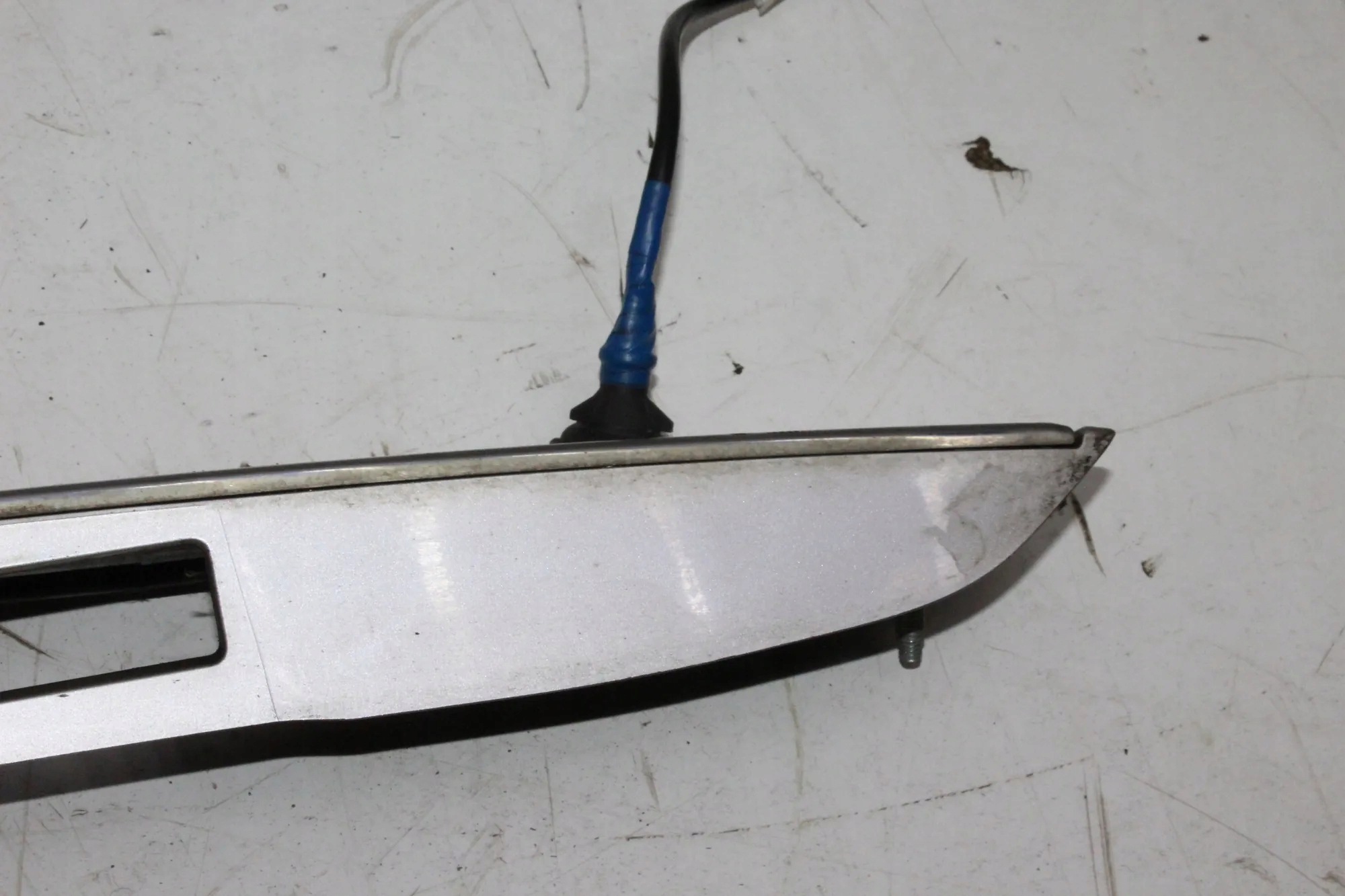Barre d'éclairage plaque Lexus RX 450H OEM 7680148040 image 5