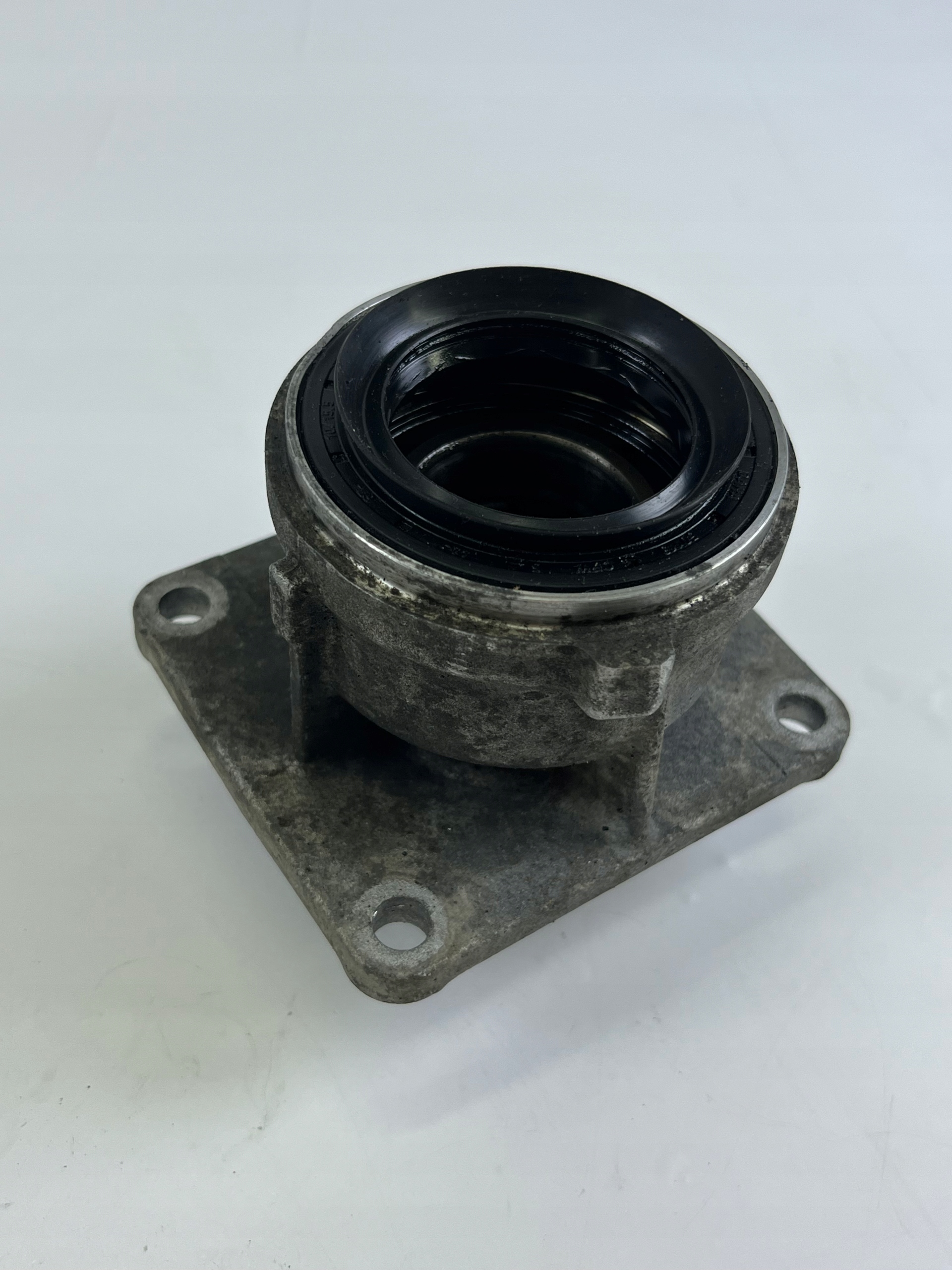 Support de palier d'arbre de transmission BMW 7563779 image 2