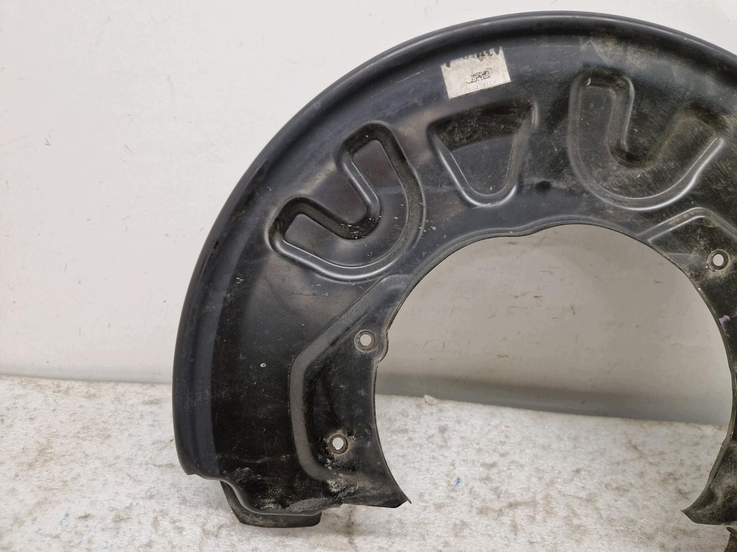 Porsche Taycan Etujarrulevynsuoja OEM 9J1615311H image 5
