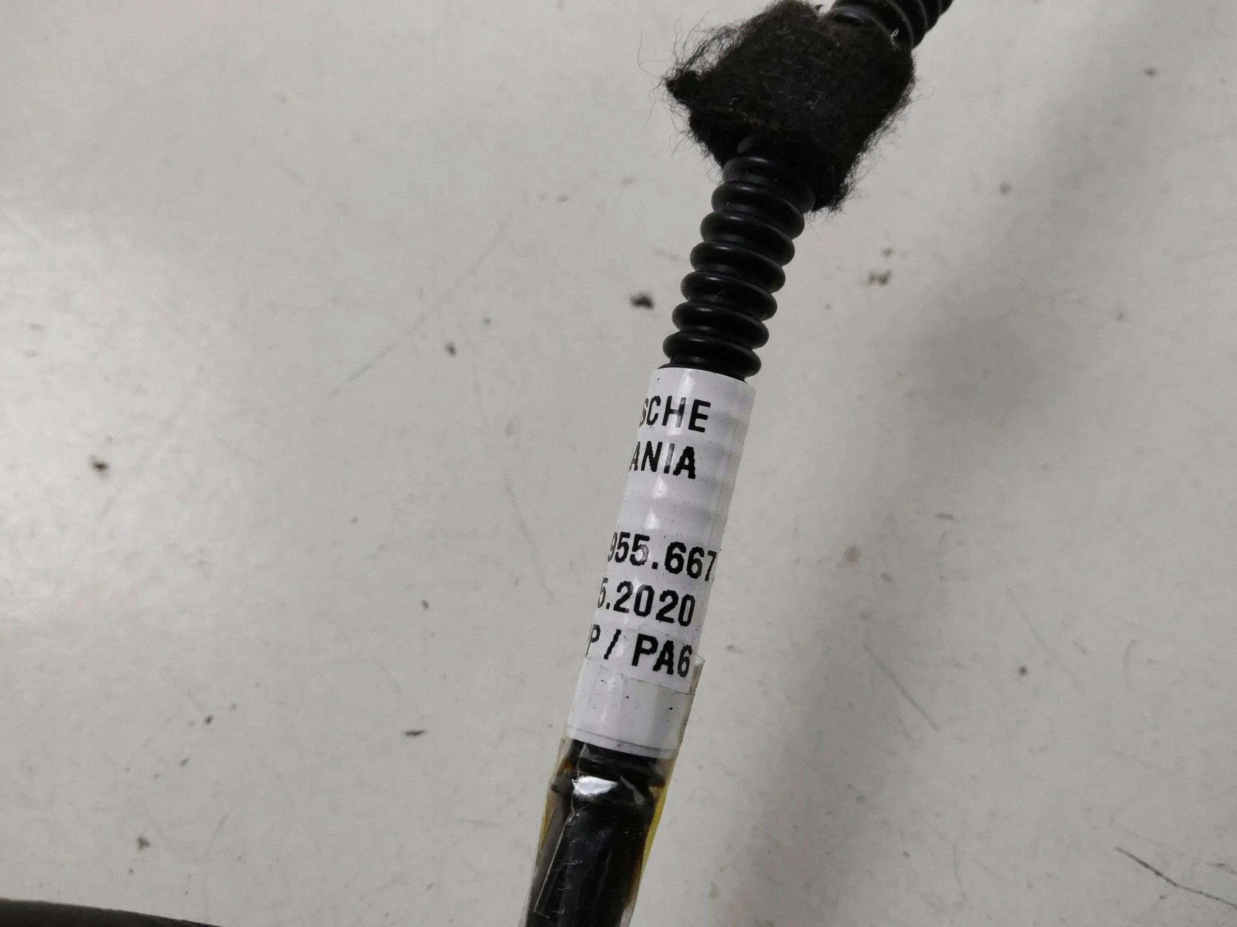 Manguera líquido lavaparabrisas Porsche Taycan OEM 9J1955667A