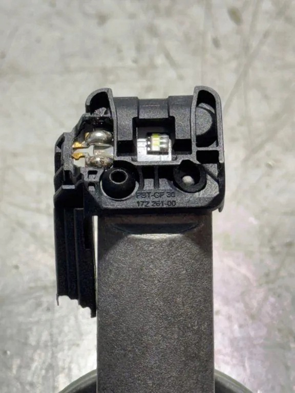 BMW OE 17226100 Scheinwerferelement rechte Seite image 4