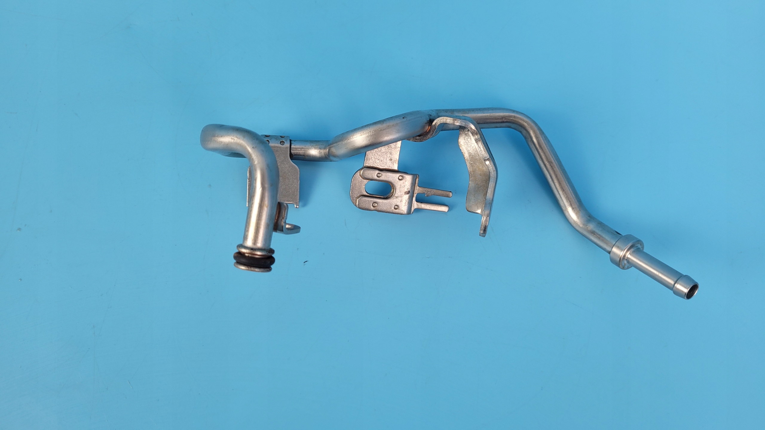 Nissan Turbo-Ölleitung OEM 144986UB0B - Gebraucht image 4