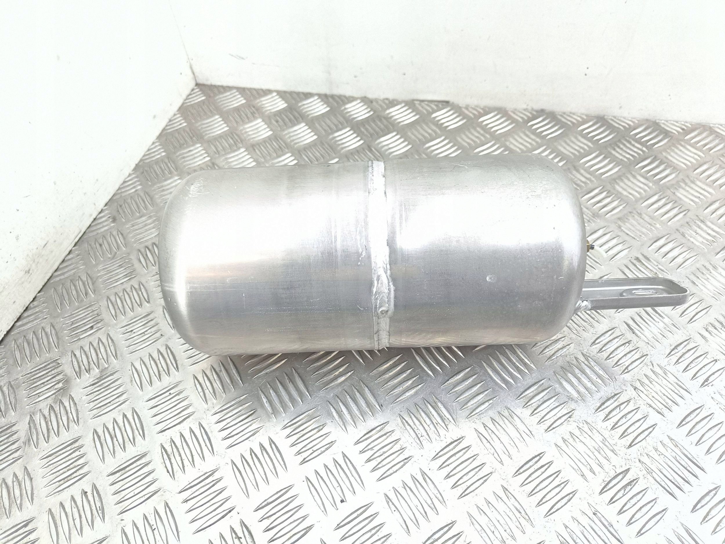 Ilmasäiliö OEM A2123200015 Mercedes-Benz E W212:lle