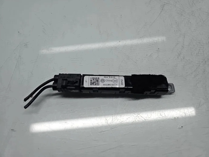 VW Antennenverstärker OEM 5K0035552H - Gebraucht image 2