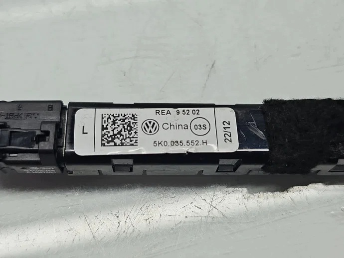 VW Antennenverstärker OEM 5K0035552H - Gebraucht image 3