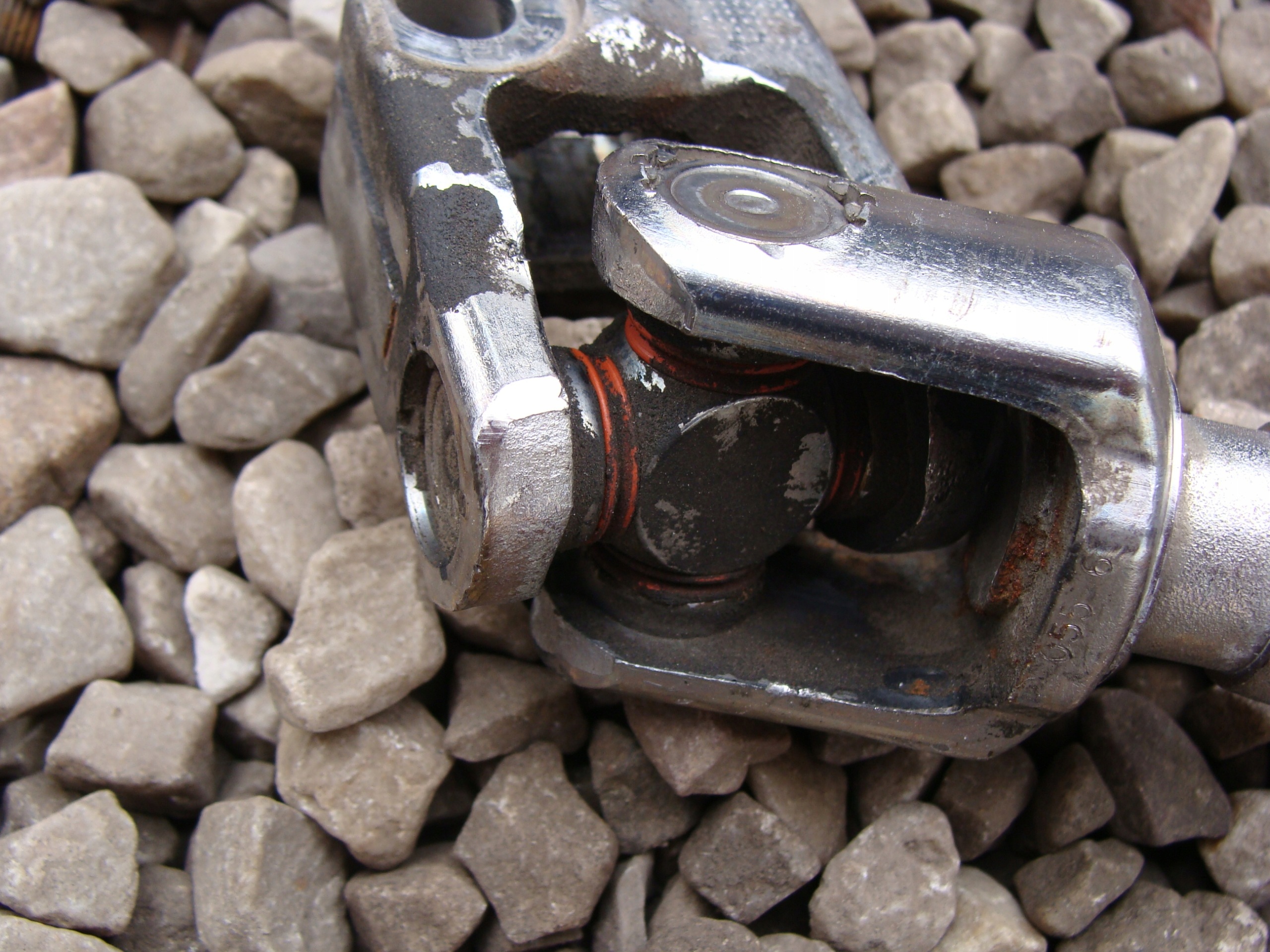 Mercedes-Benz ohjauspylvään risti OEM A1664600510