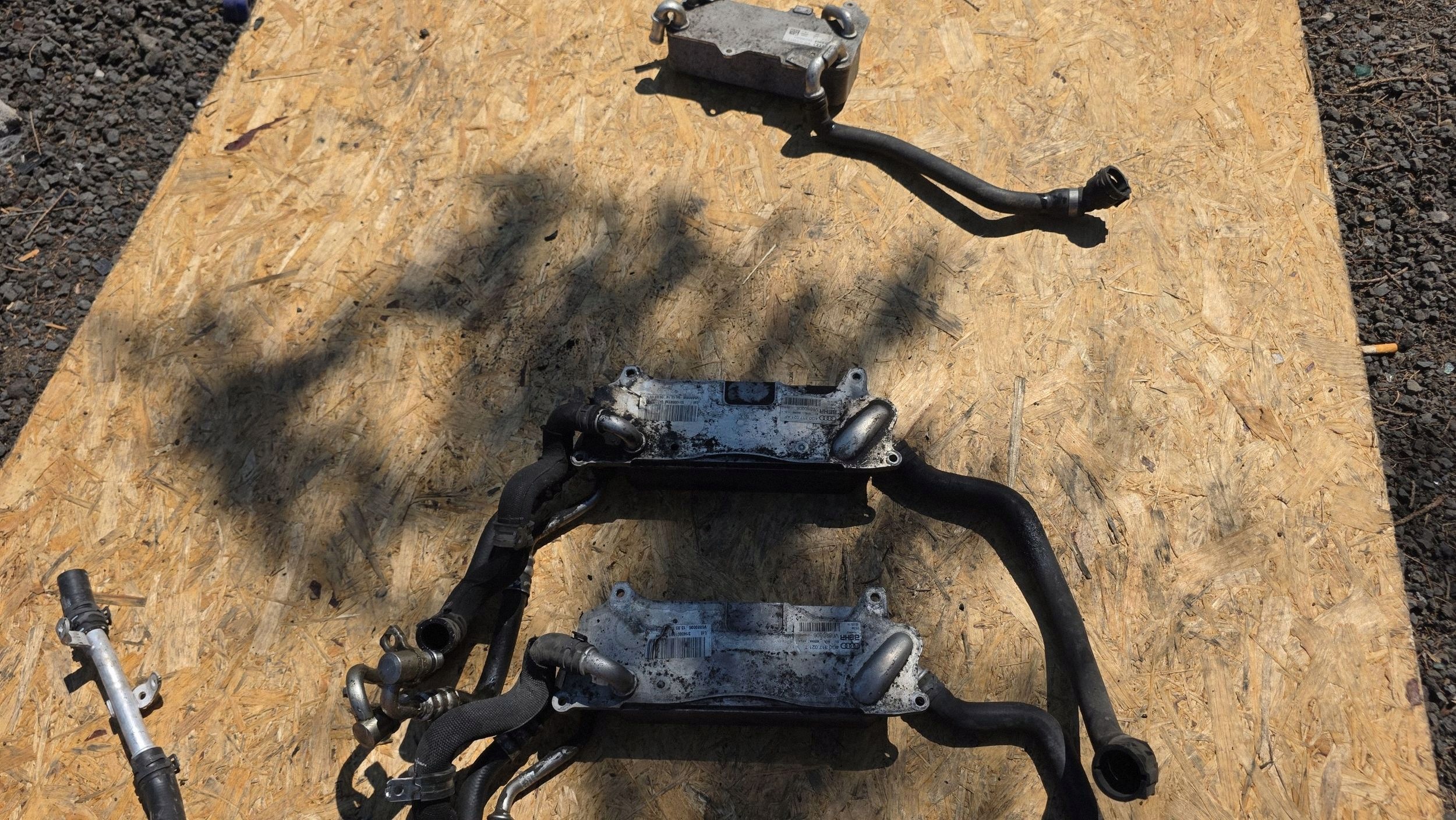 Arrefecedor óleo caixa Audi A6 C7 3.0 TDI OEM 4G0317021AF image 4