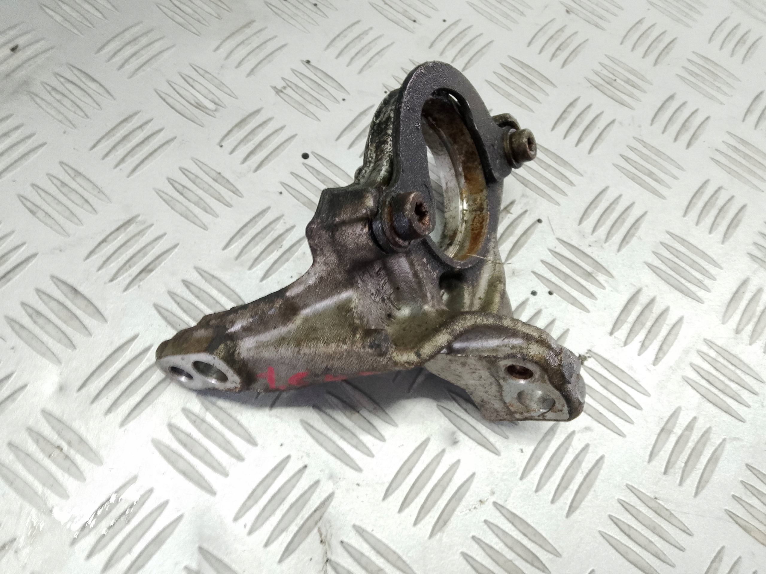 OEM 9801017180 Drive Shaft Bearing Support Bracket