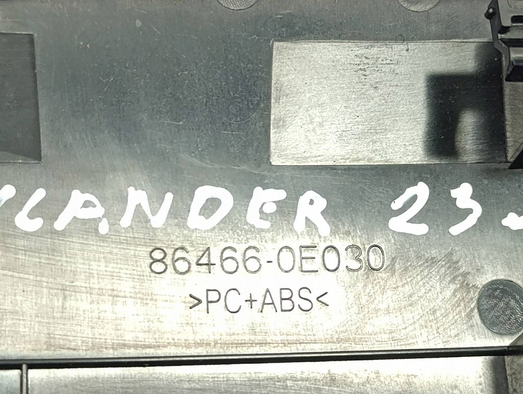 Accoudoir Toyota OEM 864660E030 - État d'occasion image 6
