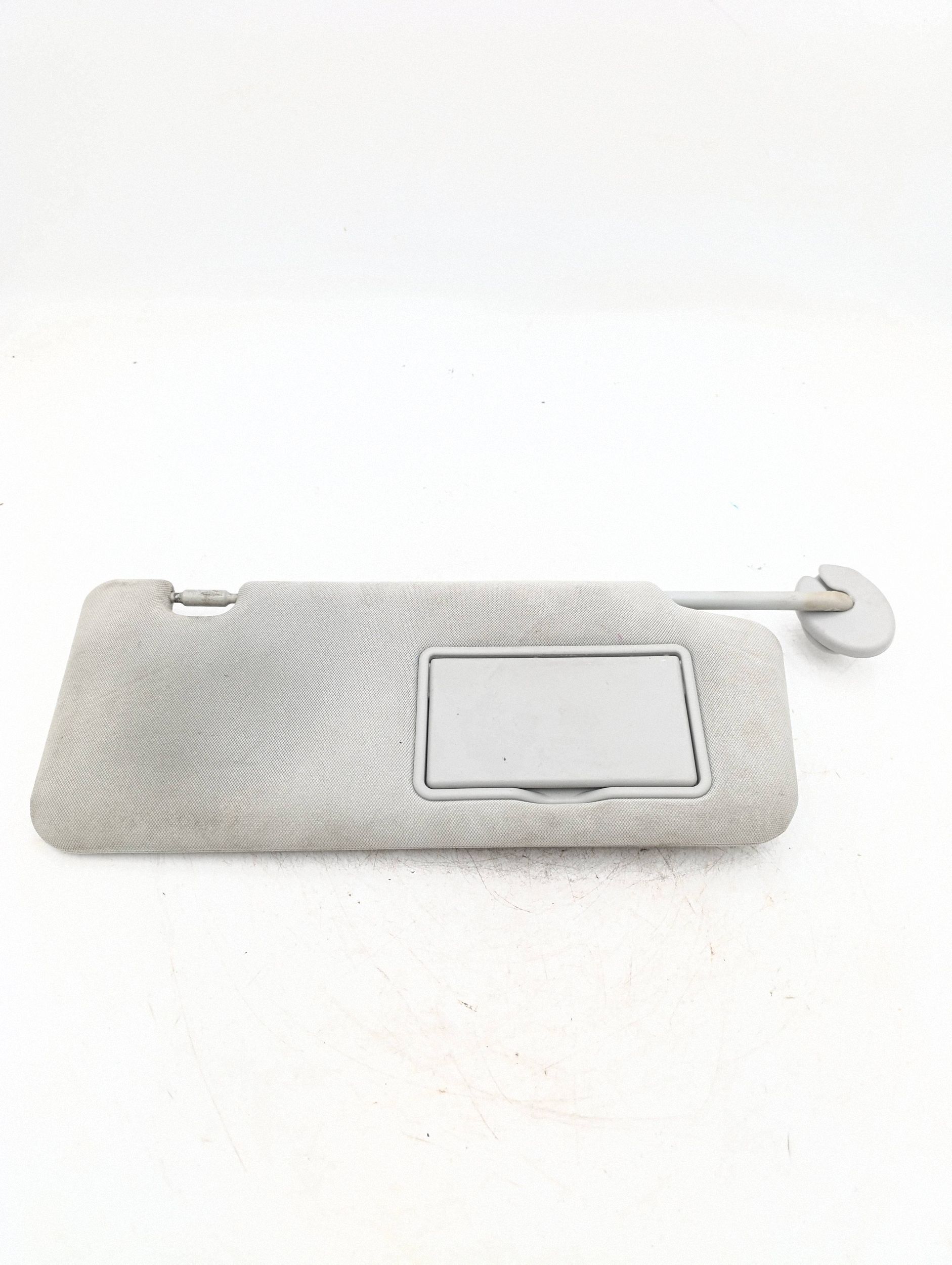 Visor esquerdo Toyota OE OEM 9642102L20 Usado image 4