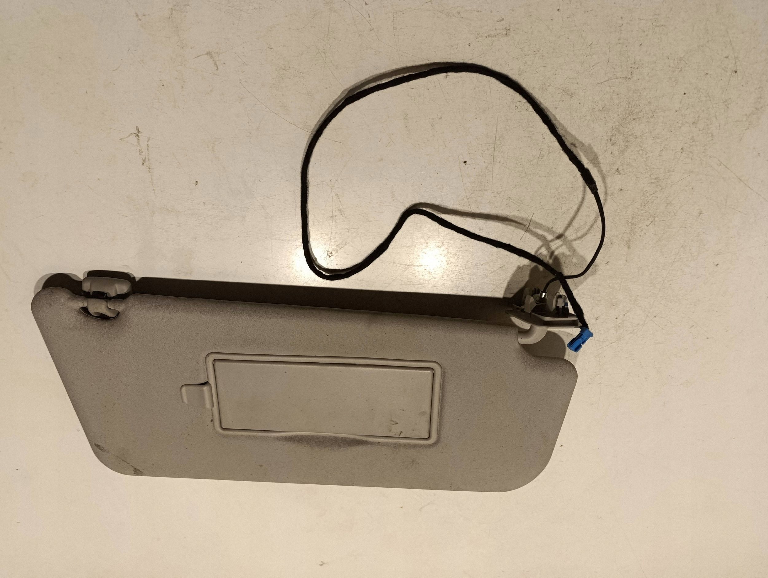 Visor direito OEM 9809498077 para Peugeot Partner image 2