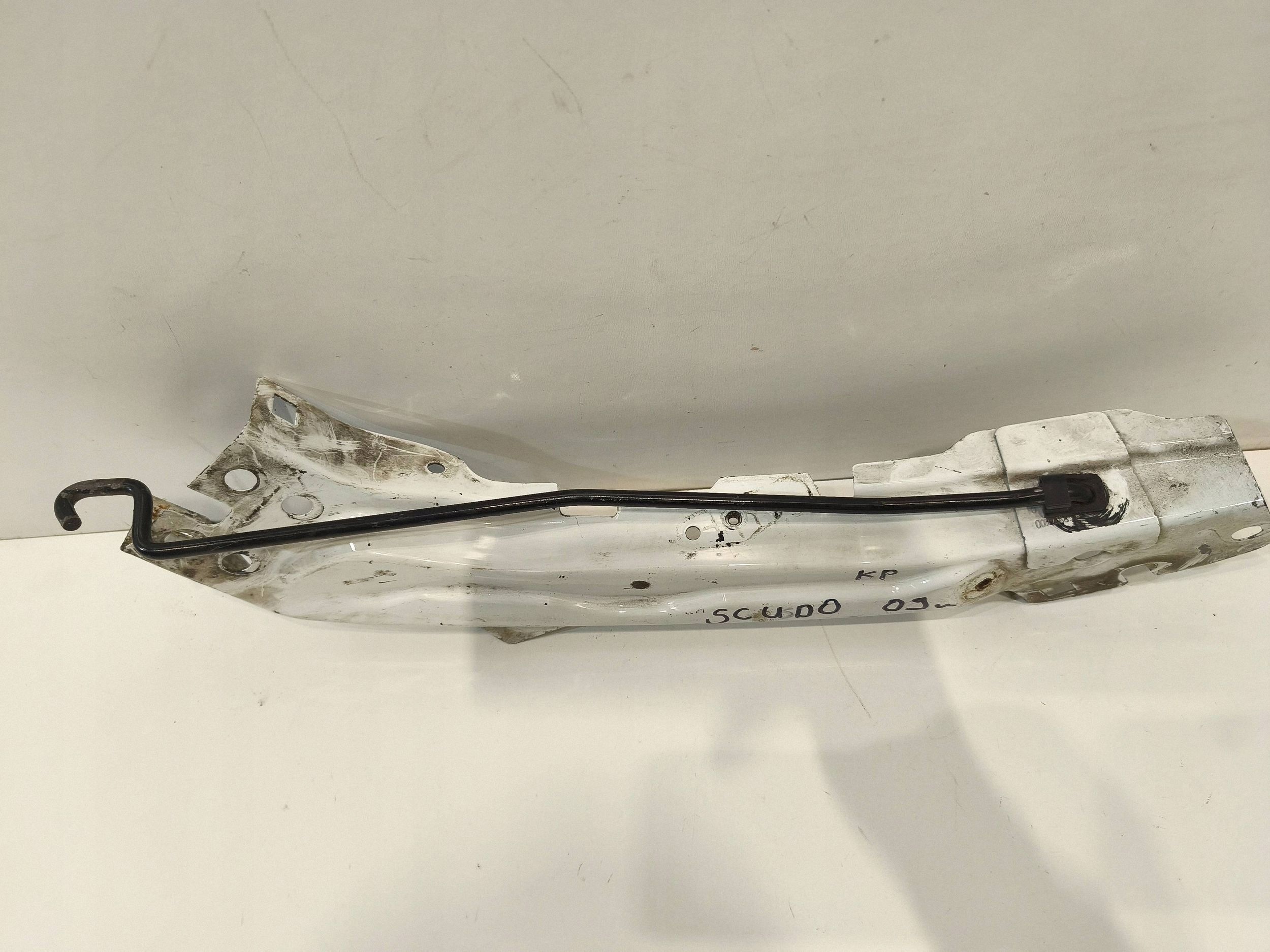 Phare avant gauche Fiat OE E0940004 pour Scudo Fourgon