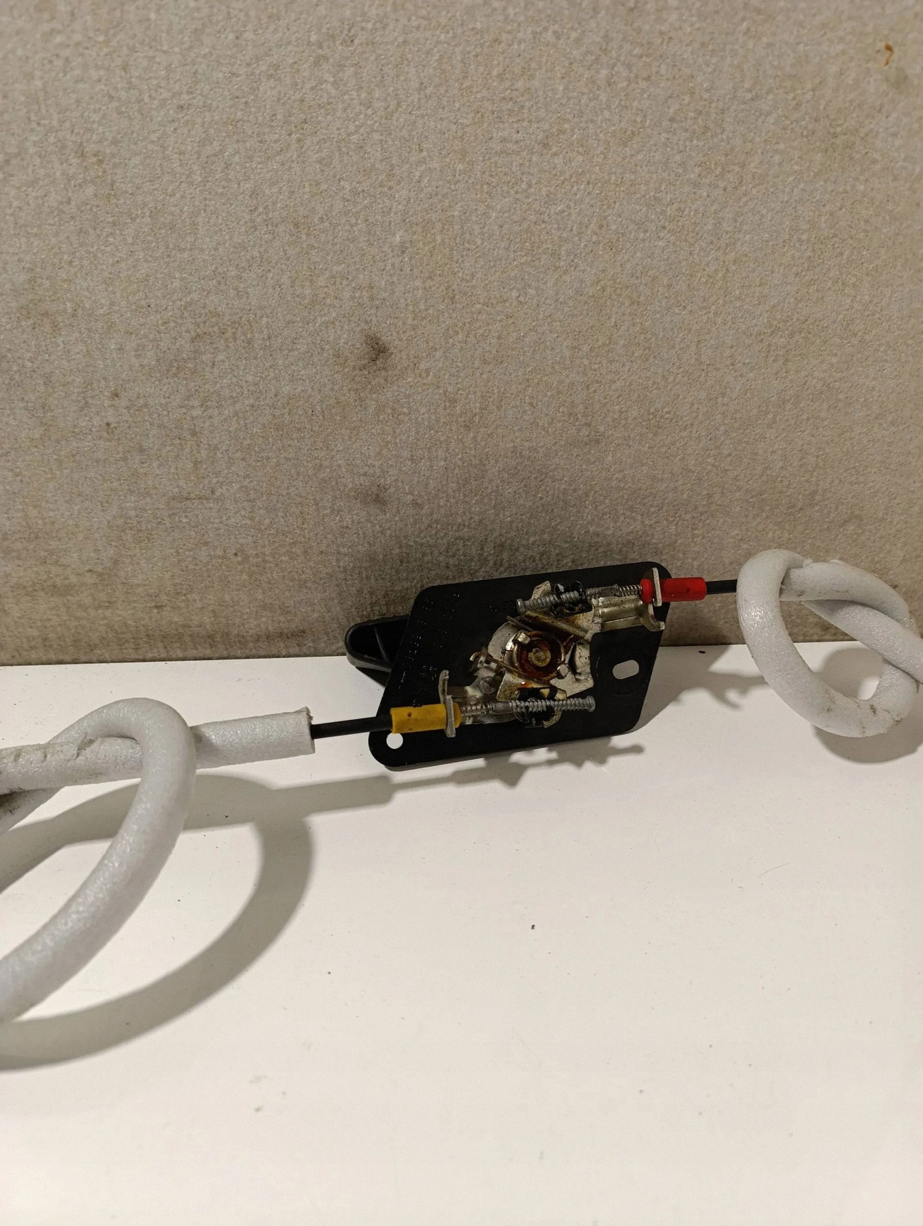 Toyota Yaris Innengriff hinten rechts OEM 9818155780 image 4