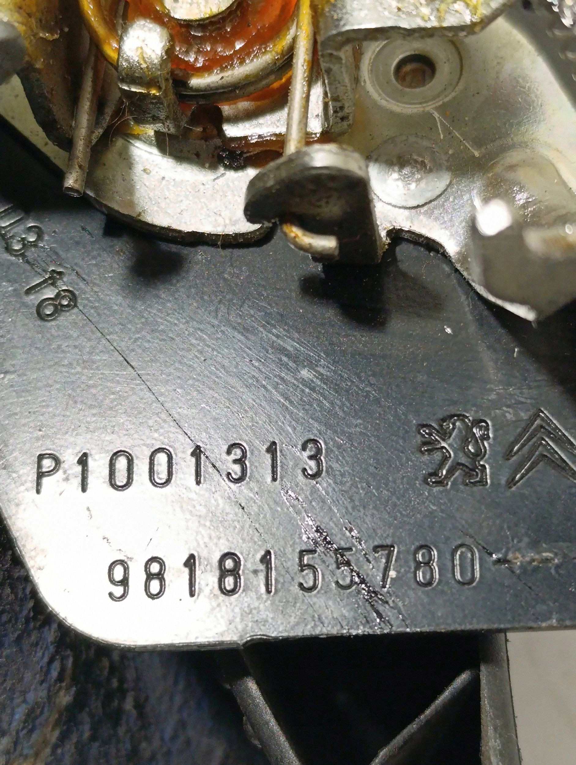 Toyota Yaris Innengriff hinten rechts OEM 9818155780 image 6