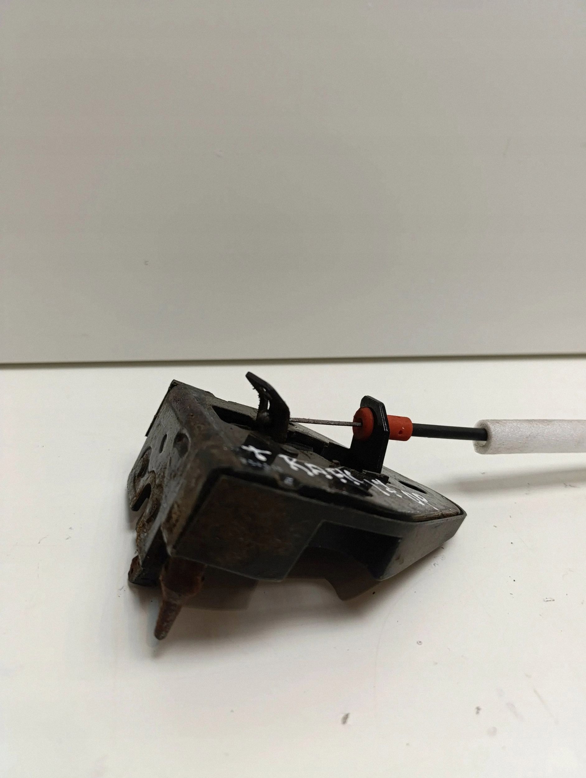 Bakre höger innerhandtag OEM 01198041000 Renault image 3