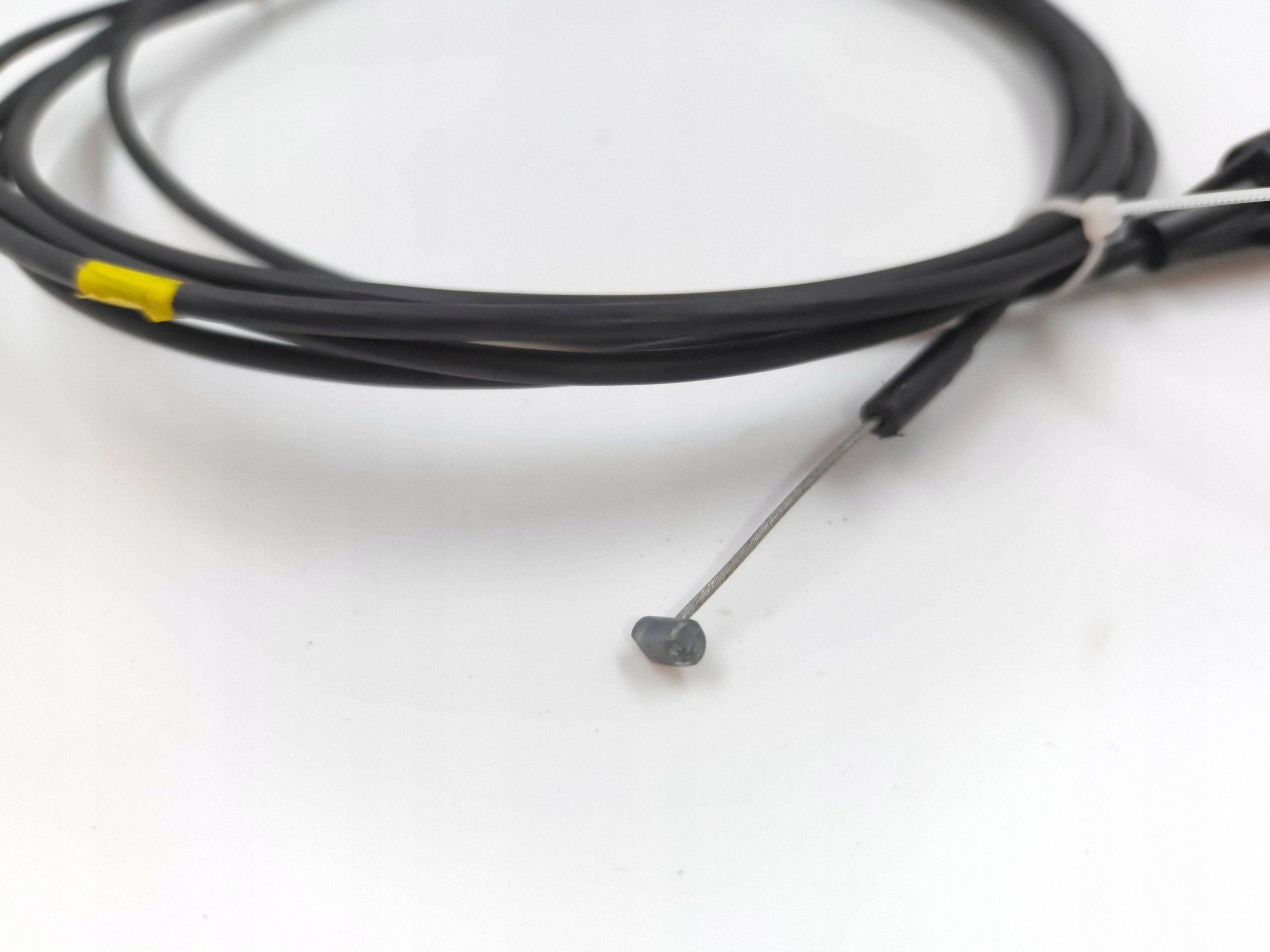 Câble d'ouverture de bouchon OEM 01011 pour Toyota Sienna image 3