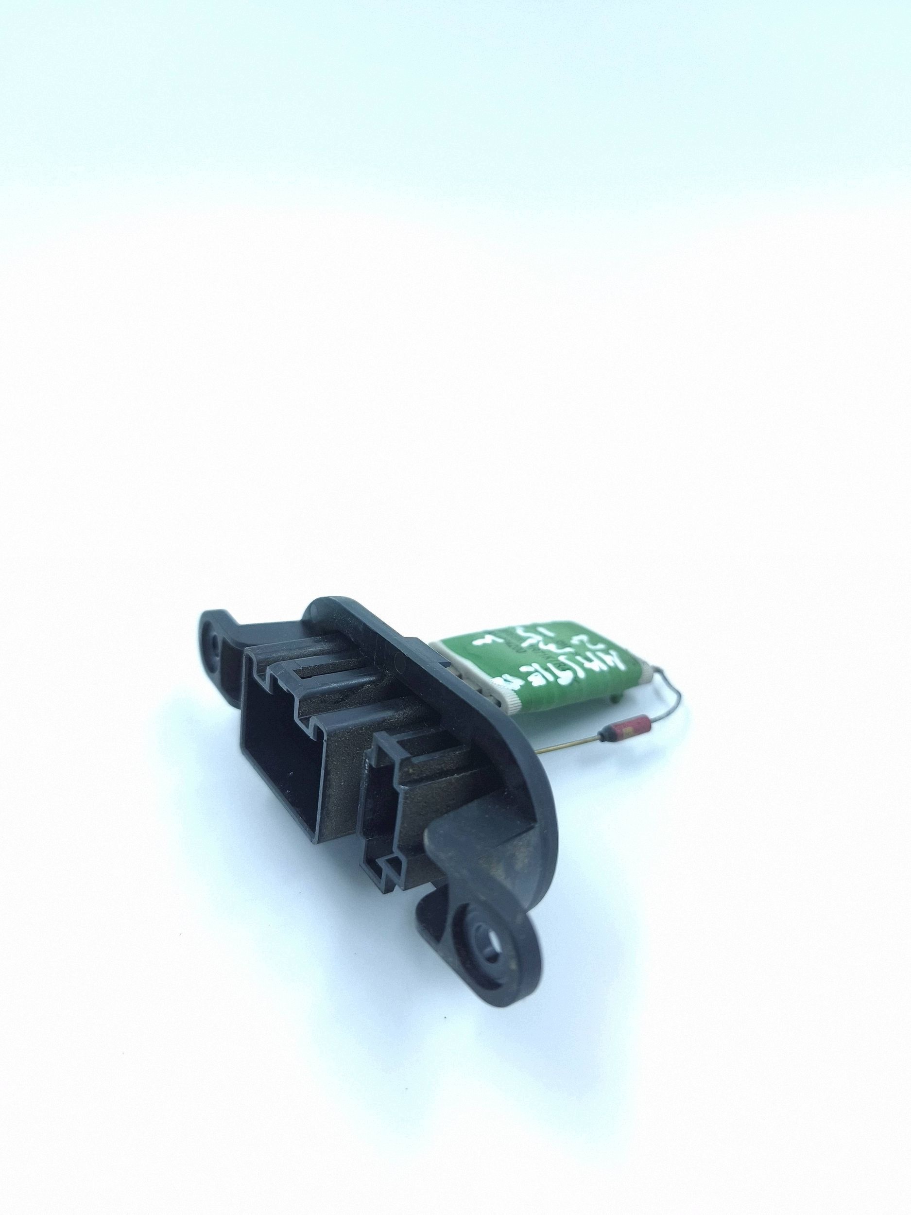 Verwarmingsventilatorrelais OEM 3R68K11R71K Renault image 4
