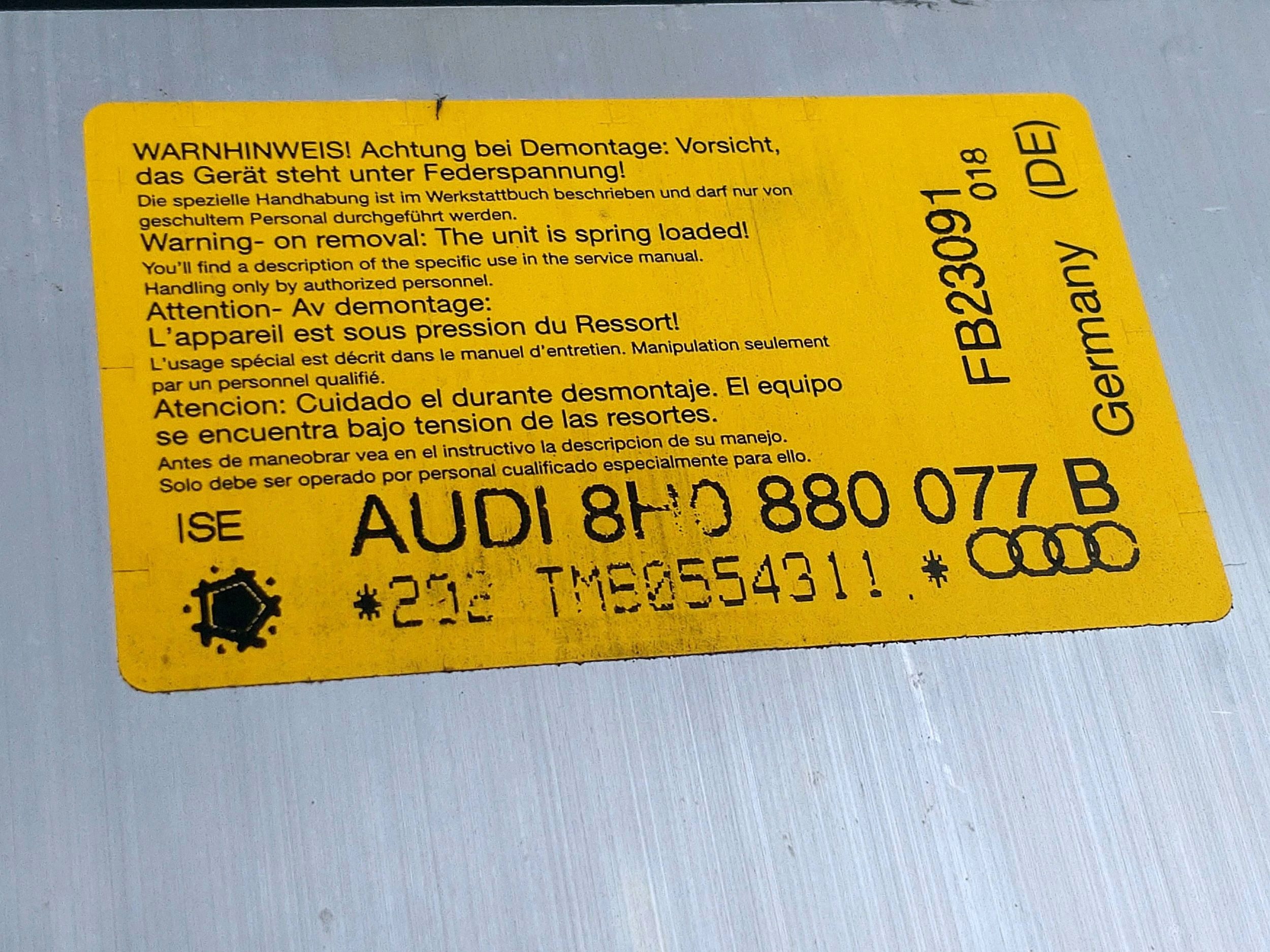 Barre de toit Audi A4 S4 B6 OEM 8H0880077B image 8