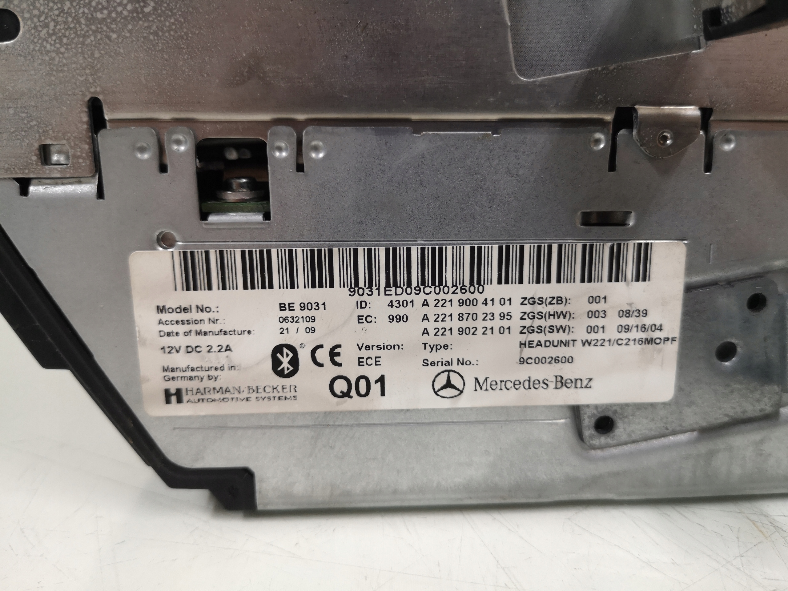 Changer COMAND SD Mercedes OEM 2219004101 - Occasion image 4