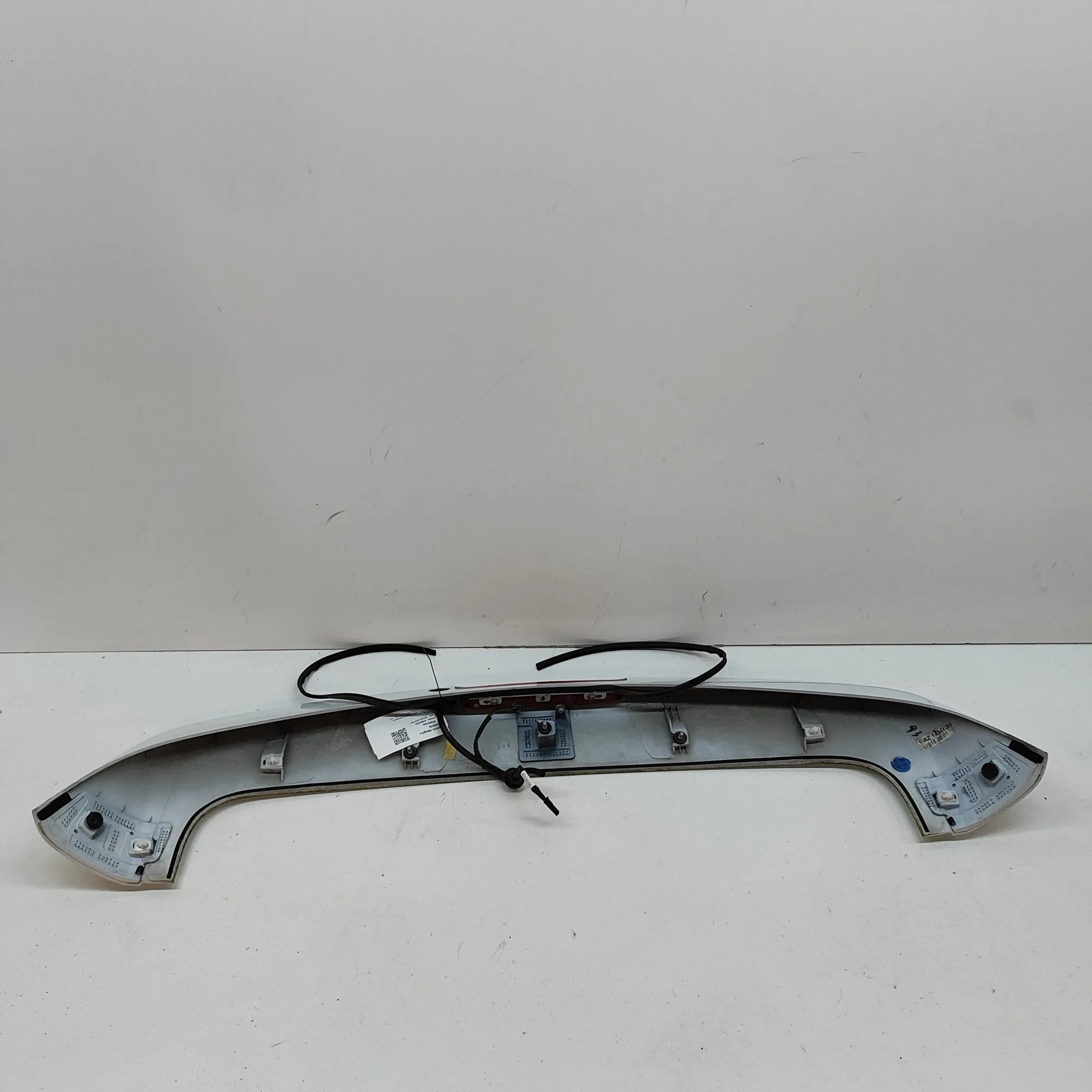 Vauxhall Mokka bakluckespoiler OEM 95978986 - Grå image 3