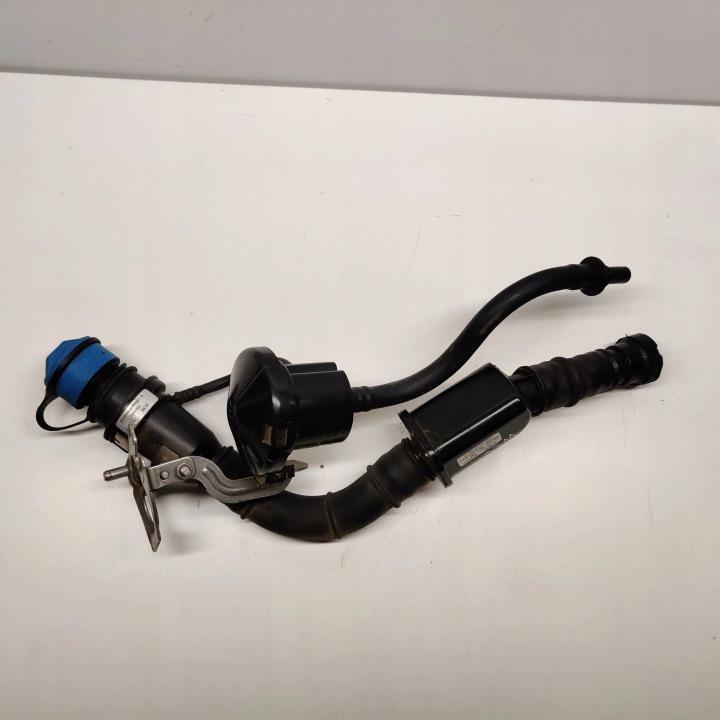 MERCEDES-BENZ C W205 RURA DOLOTOWA A2054700300 1600CM3 2015