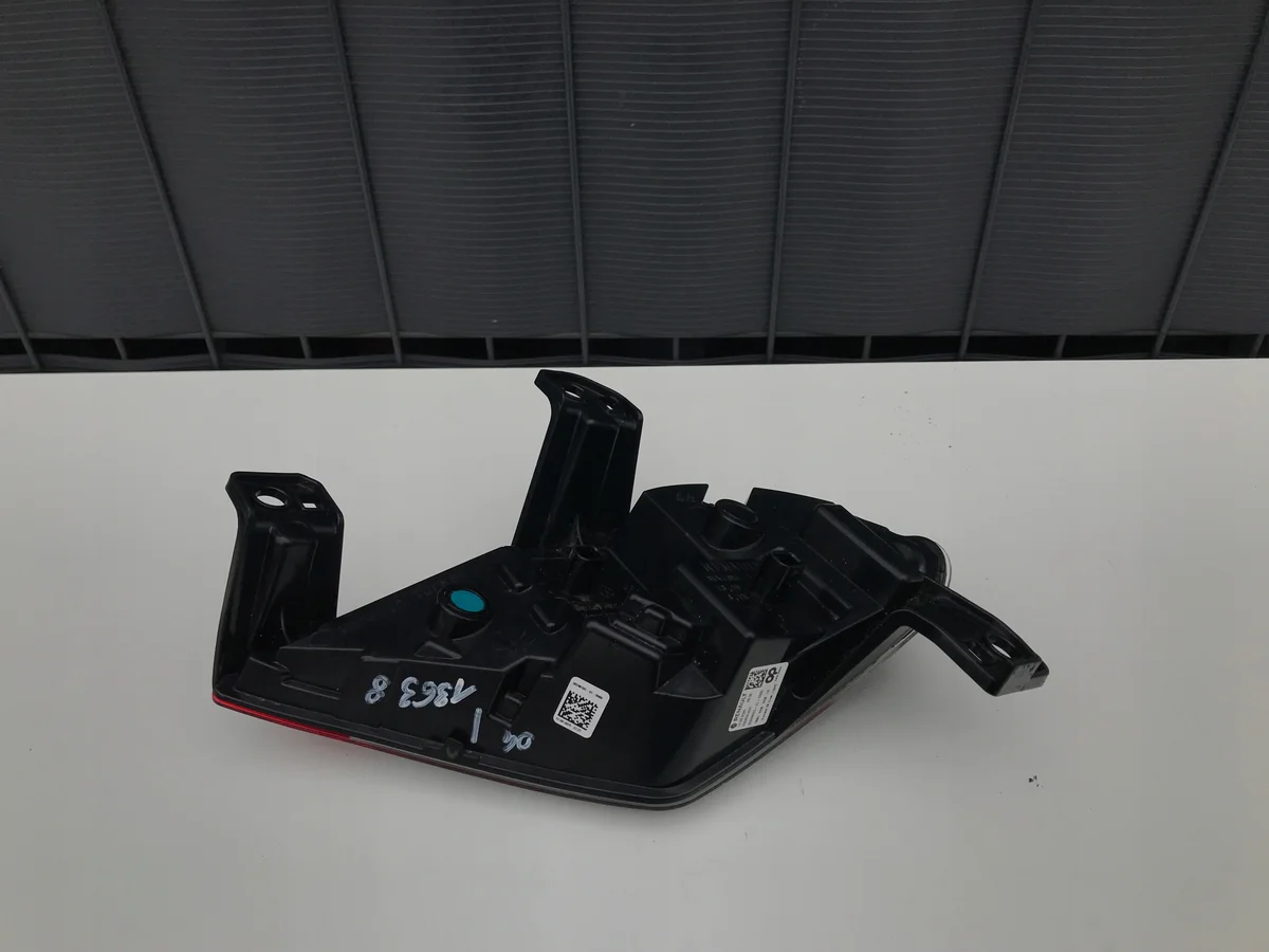 Luce Fendinebbia LED Posteriore Renault Austral thumbnail 6