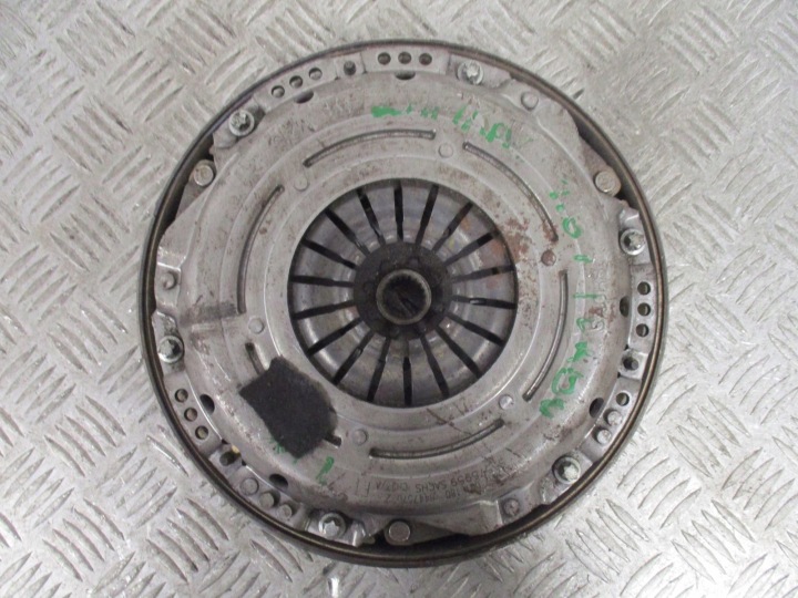 Kytkin Vauhtipyörä Opel Zafira C 55575959
