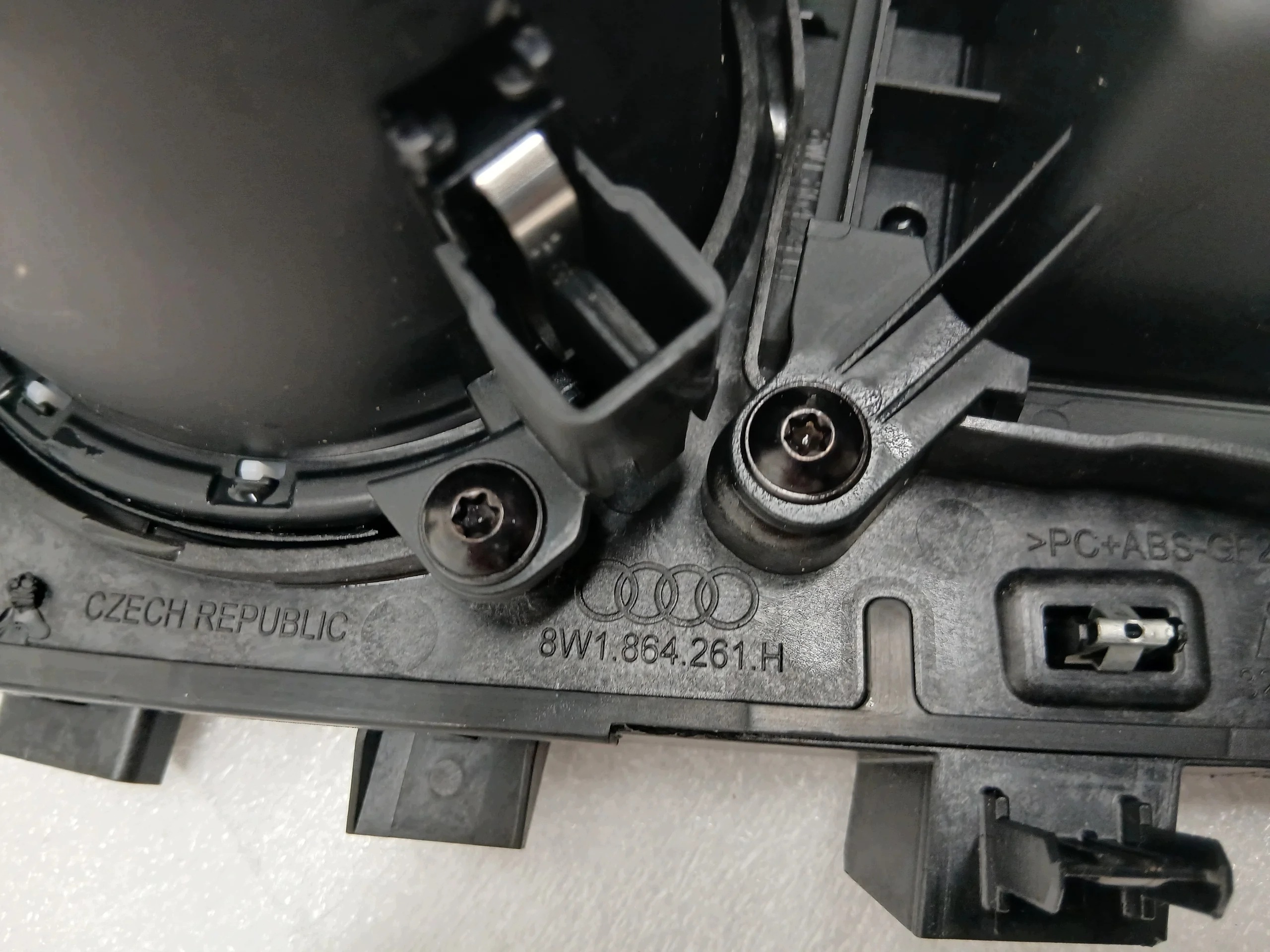 Audi A4/S4 B9 Luftfeder 8W1864261H - Gebraucht image 10