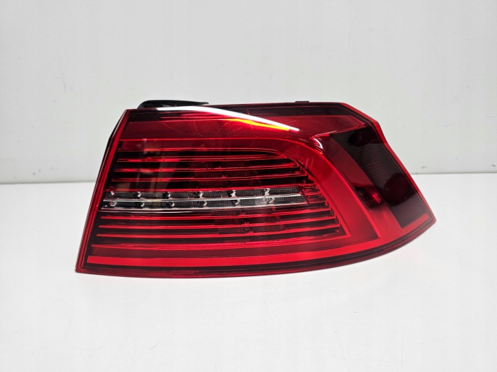 3G5945208E VW PASSAT B8 SEDAN LAMPA RECHTS ACHTERKANT LED
