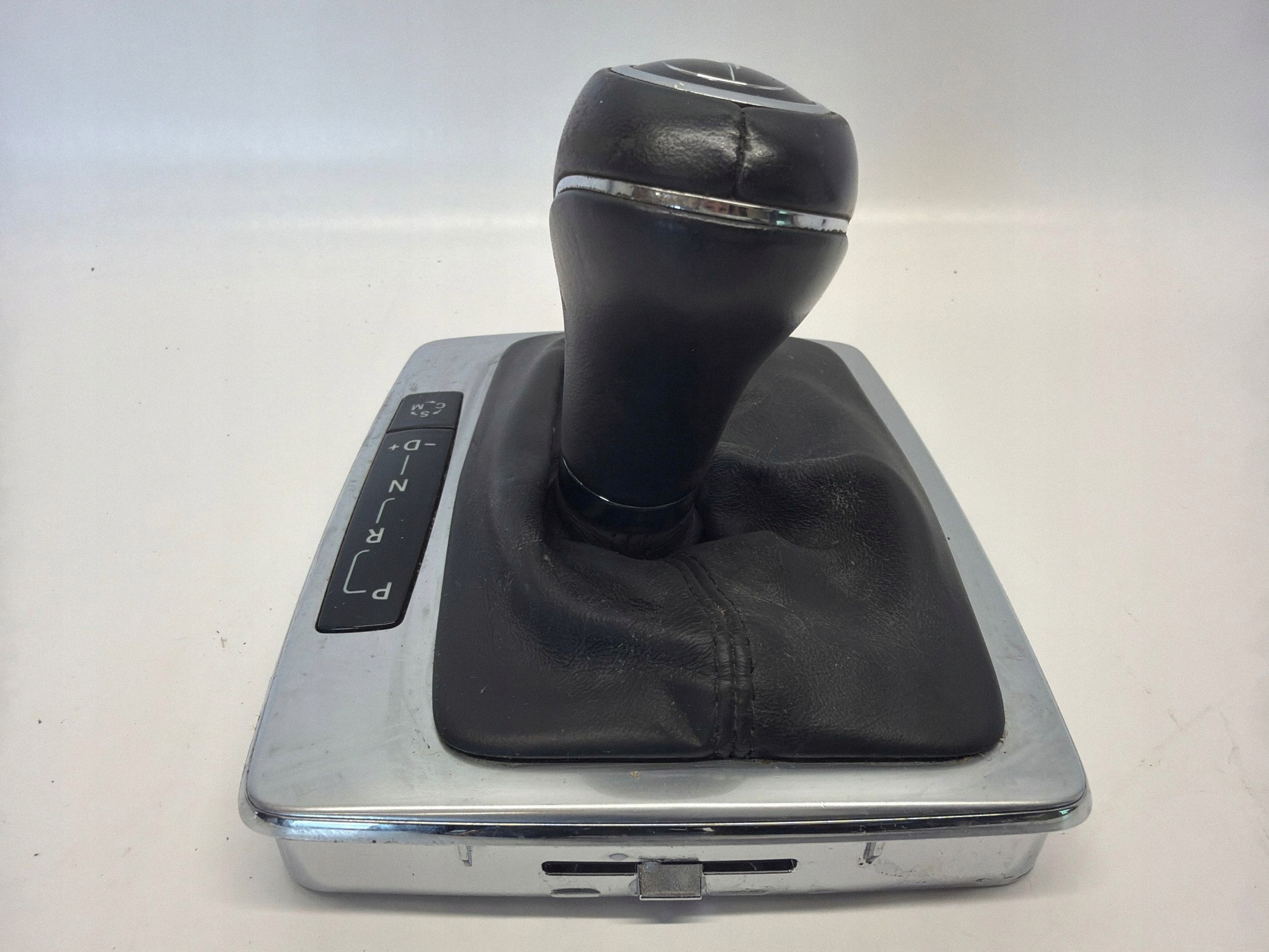 Pomo de mudanças Mercedes OEM A2072670510 - Usado image 4