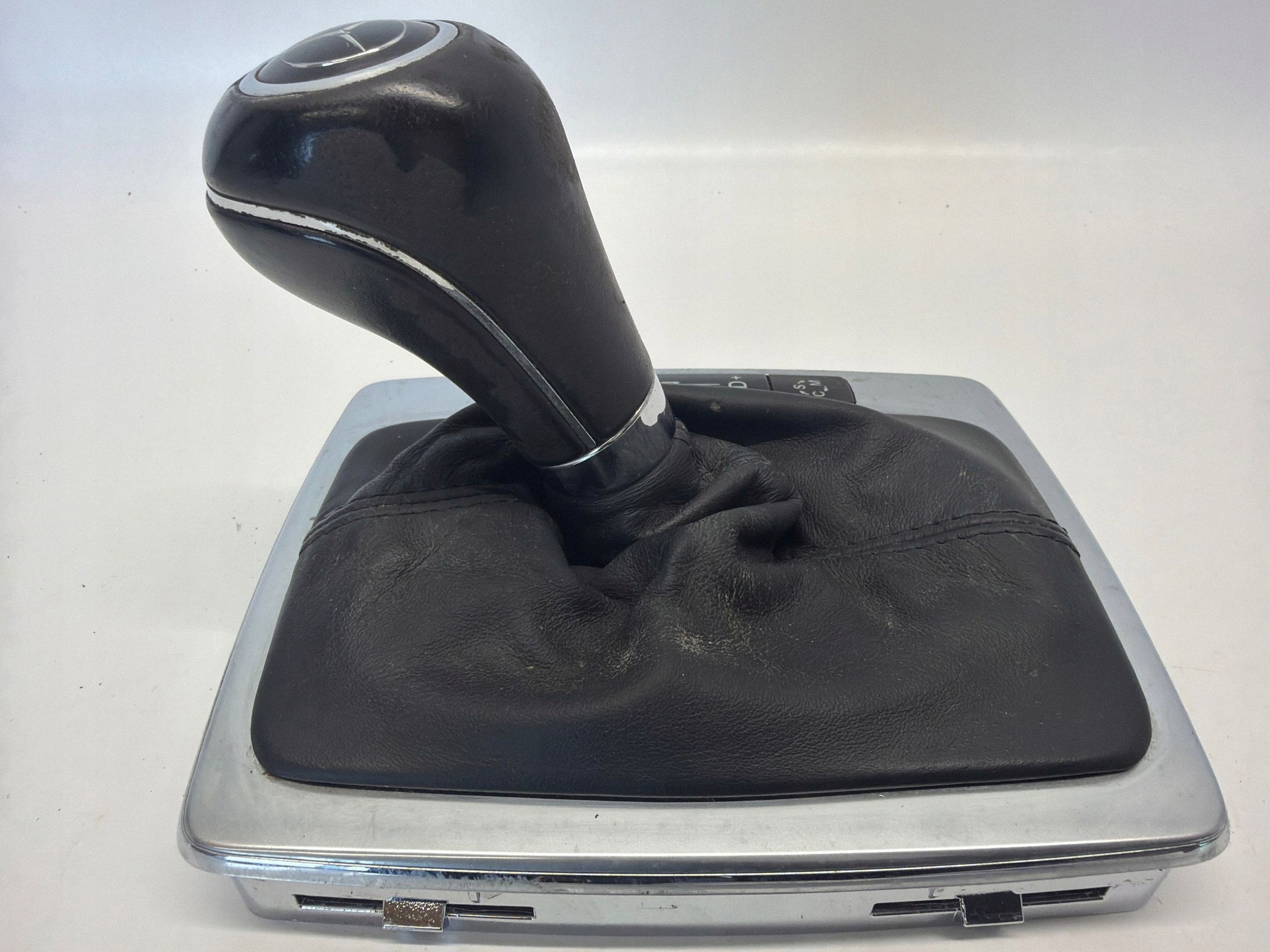 Pomo de mudanças Mercedes OEM A2072670510 - Usado image 5