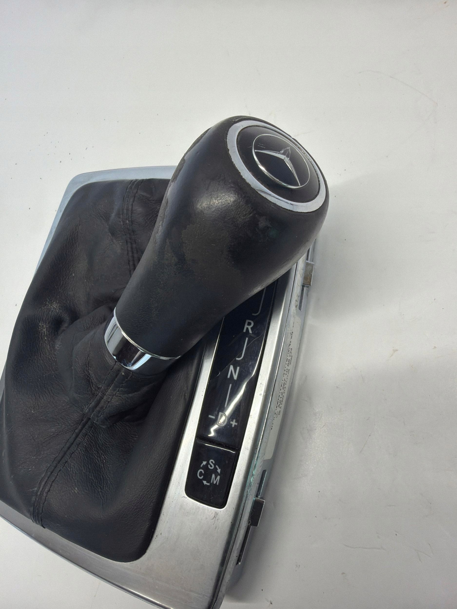 Pomo de mudanças Mercedes OEM A2072670510 - Usado image 7