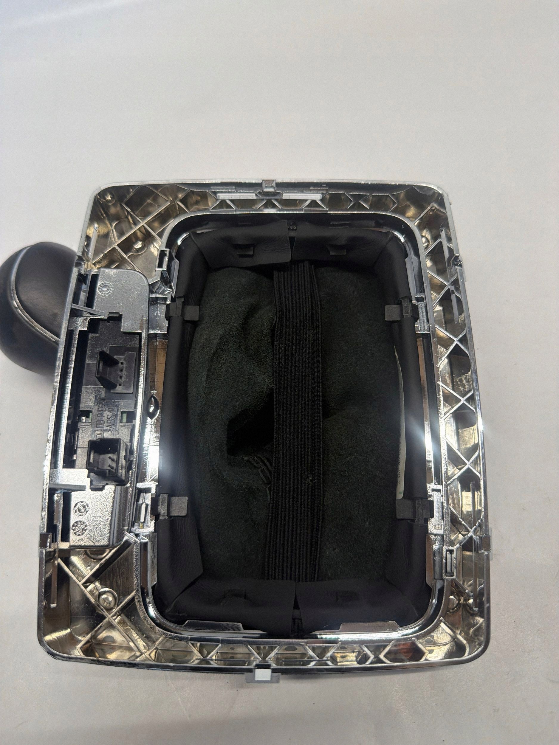 Pomo de mudanças Mercedes OEM A2072670510 - Usado image 9