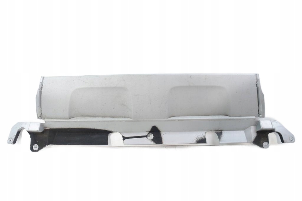 Spoiler Dacia OE 620840755R - Estado Usado image 2