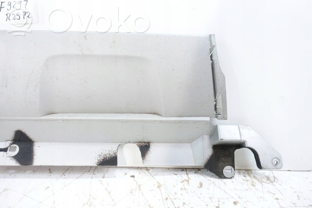 Spoiler Dacia OE 620840755R - Estado Usado image 4
