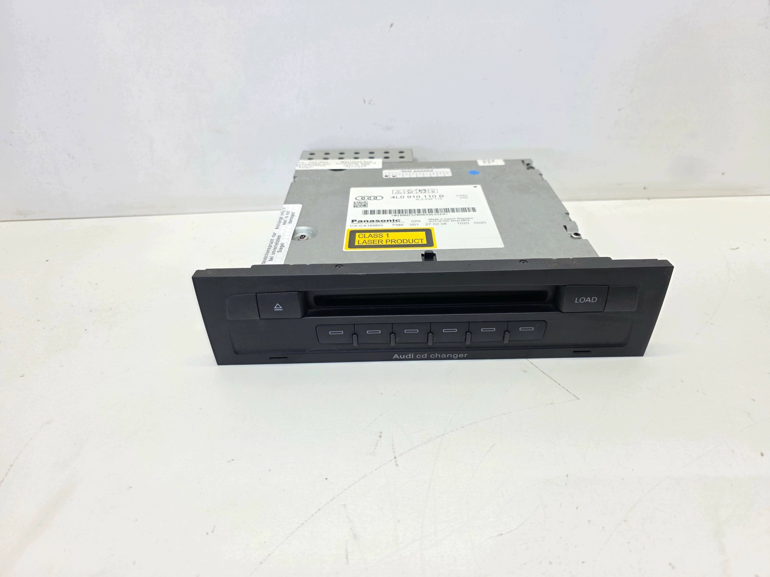 Audi Q7 CD/DVD-vaihtaja OEM 4L0910110B - Käytetty