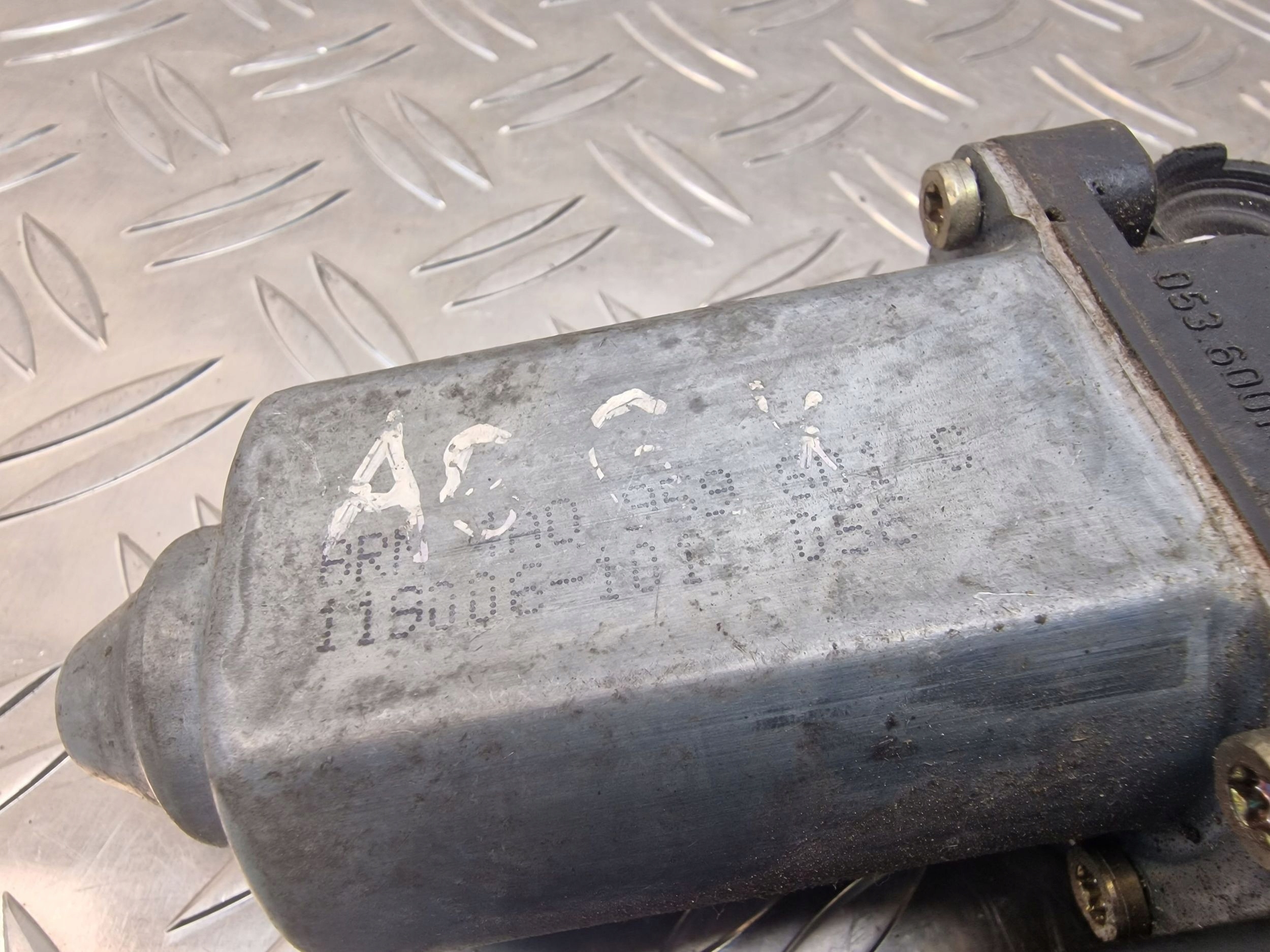1996 Audi A6 S6 C4 4A Fensterheber hinten 4A0959801C