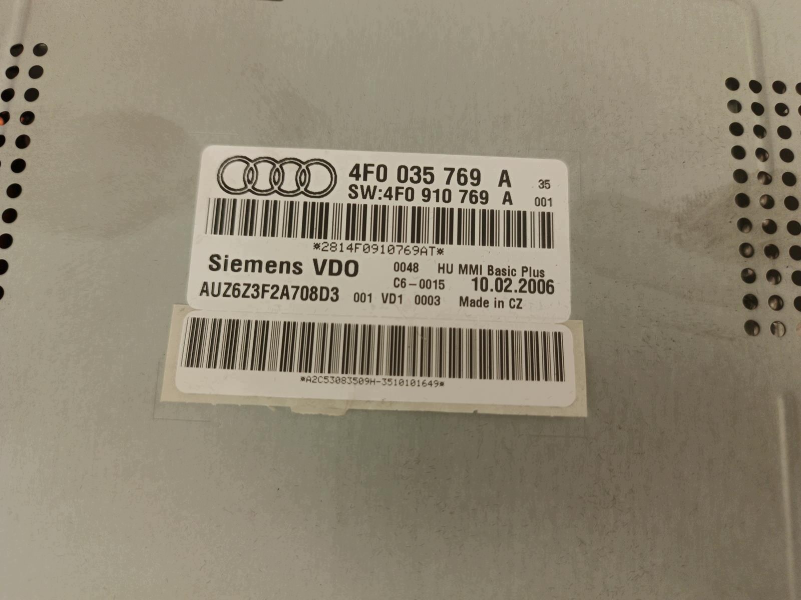 Audi CD-vaihtaja OEM 4F0035769A A6 Avant 2007