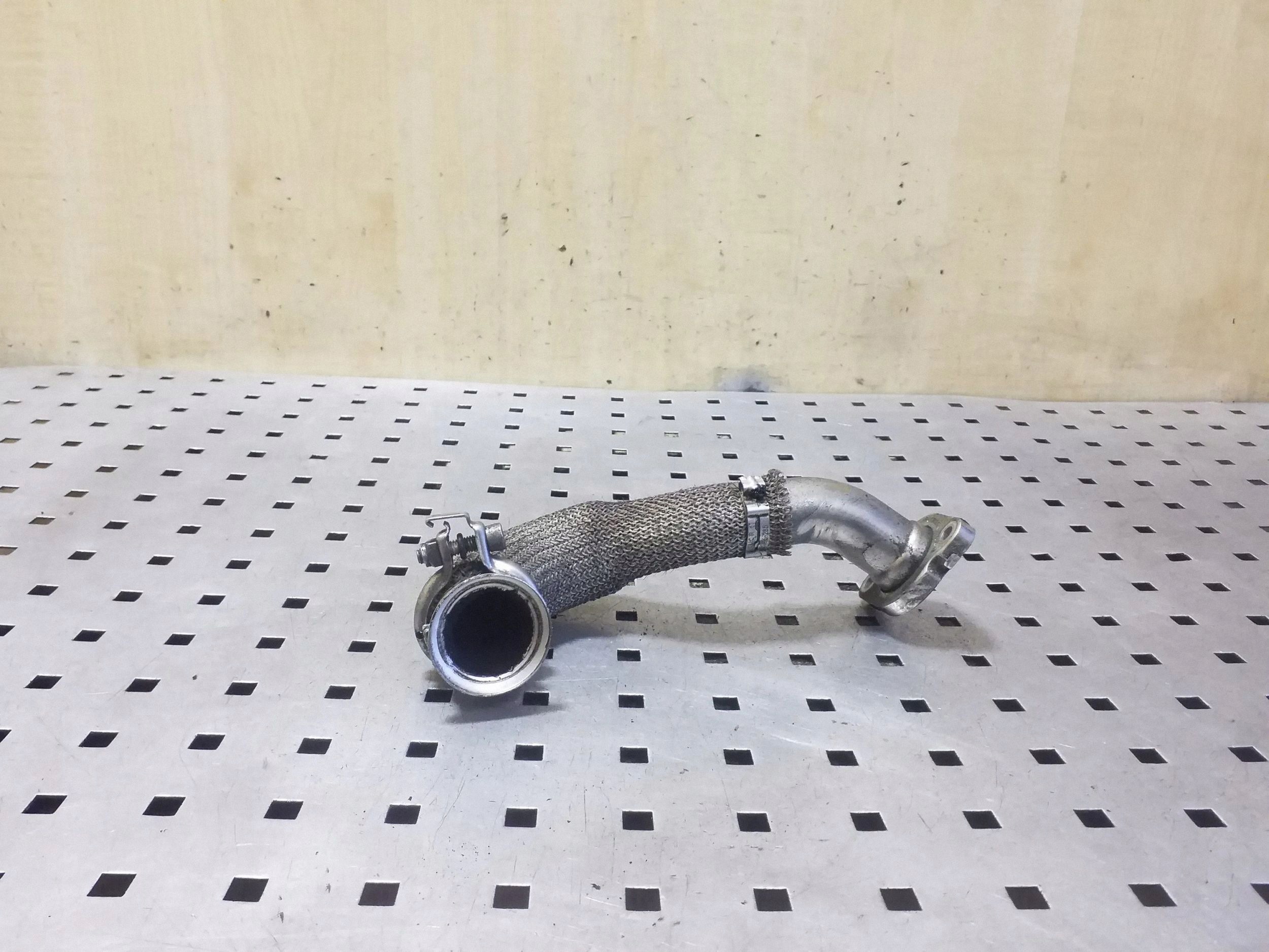 EGR-putki OEM 059131530K VW Touareg II 2012 image 2