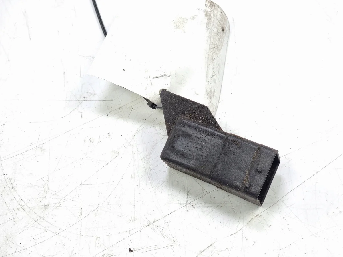 Relè candelette Iveco 5802075976 Usato