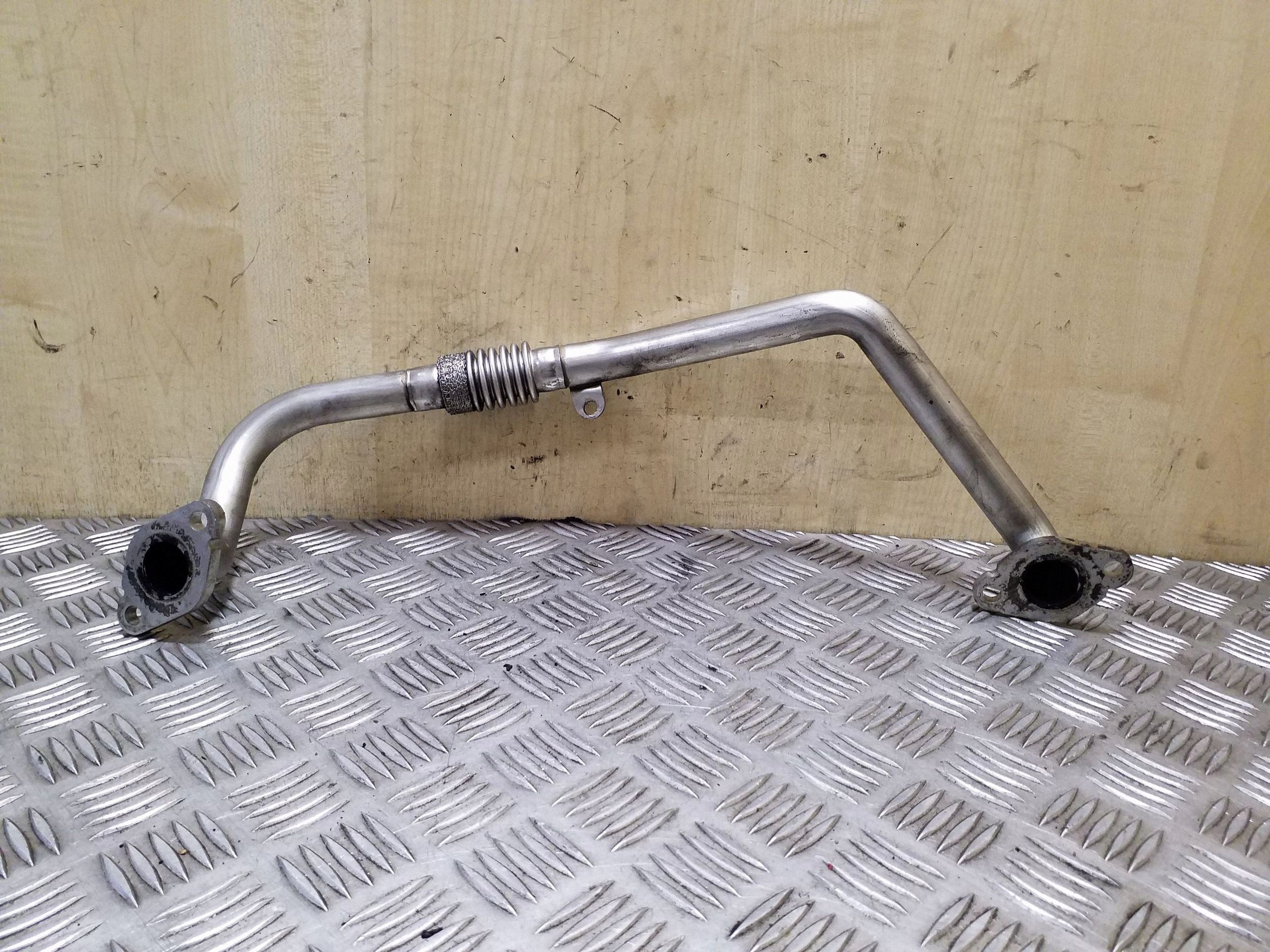EGR Pakoputki OEM 03L131521AD Audi 2.0 TDI:lle image 3
